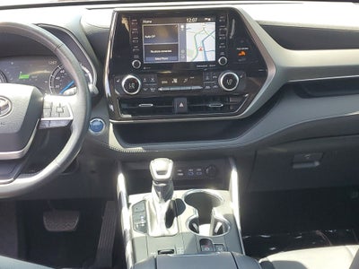 2022 Toyota Highlander Hybrid XLE
