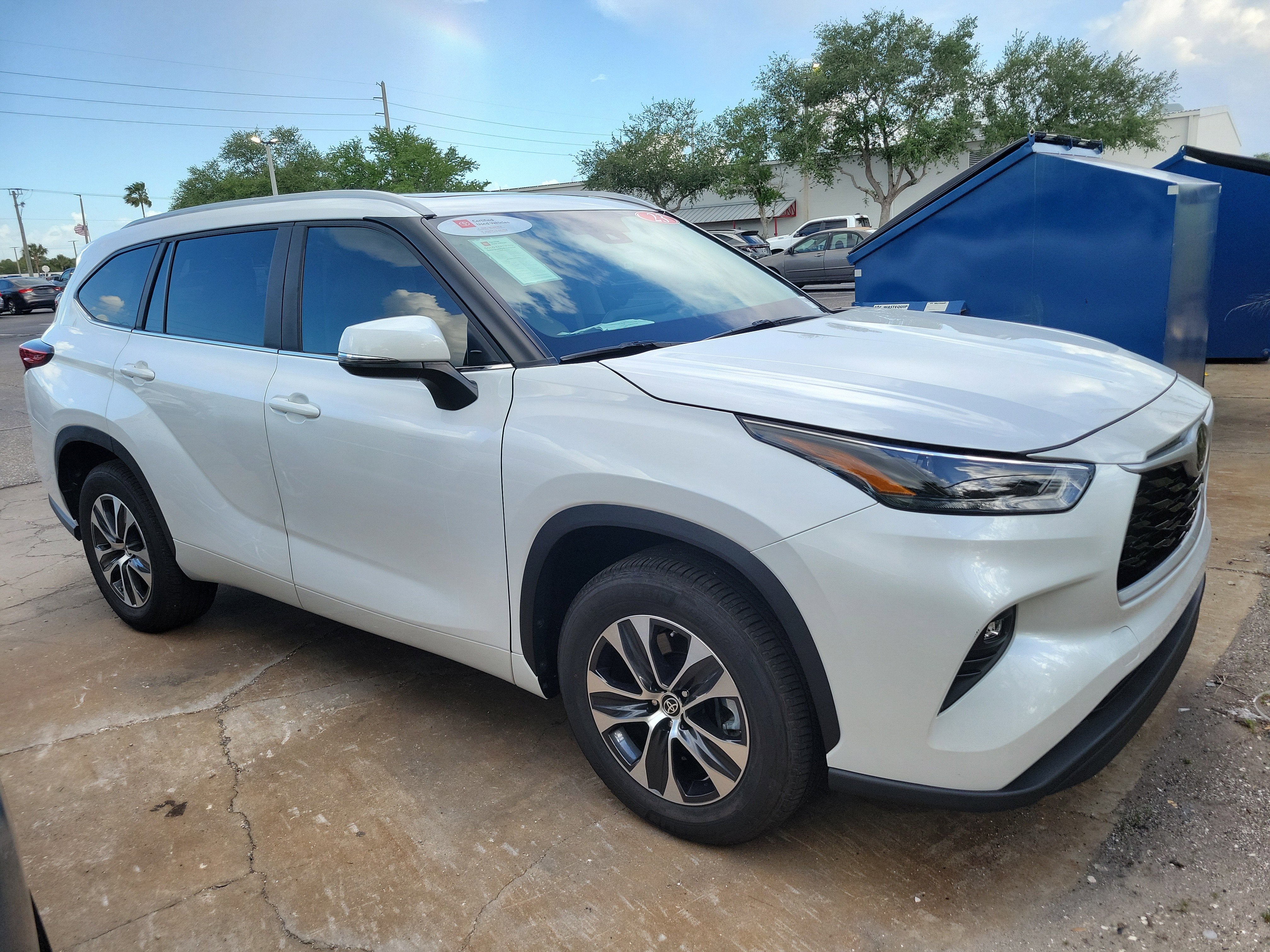 2023 Toyota Highlander L