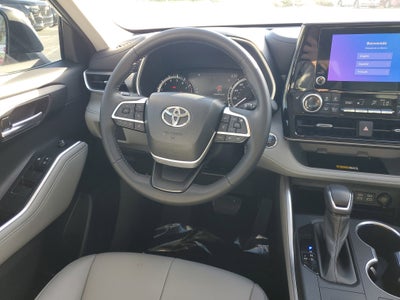 2023 Toyota Highlander XLE