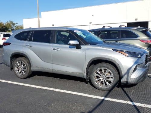 2023 Toyota Highlander LE