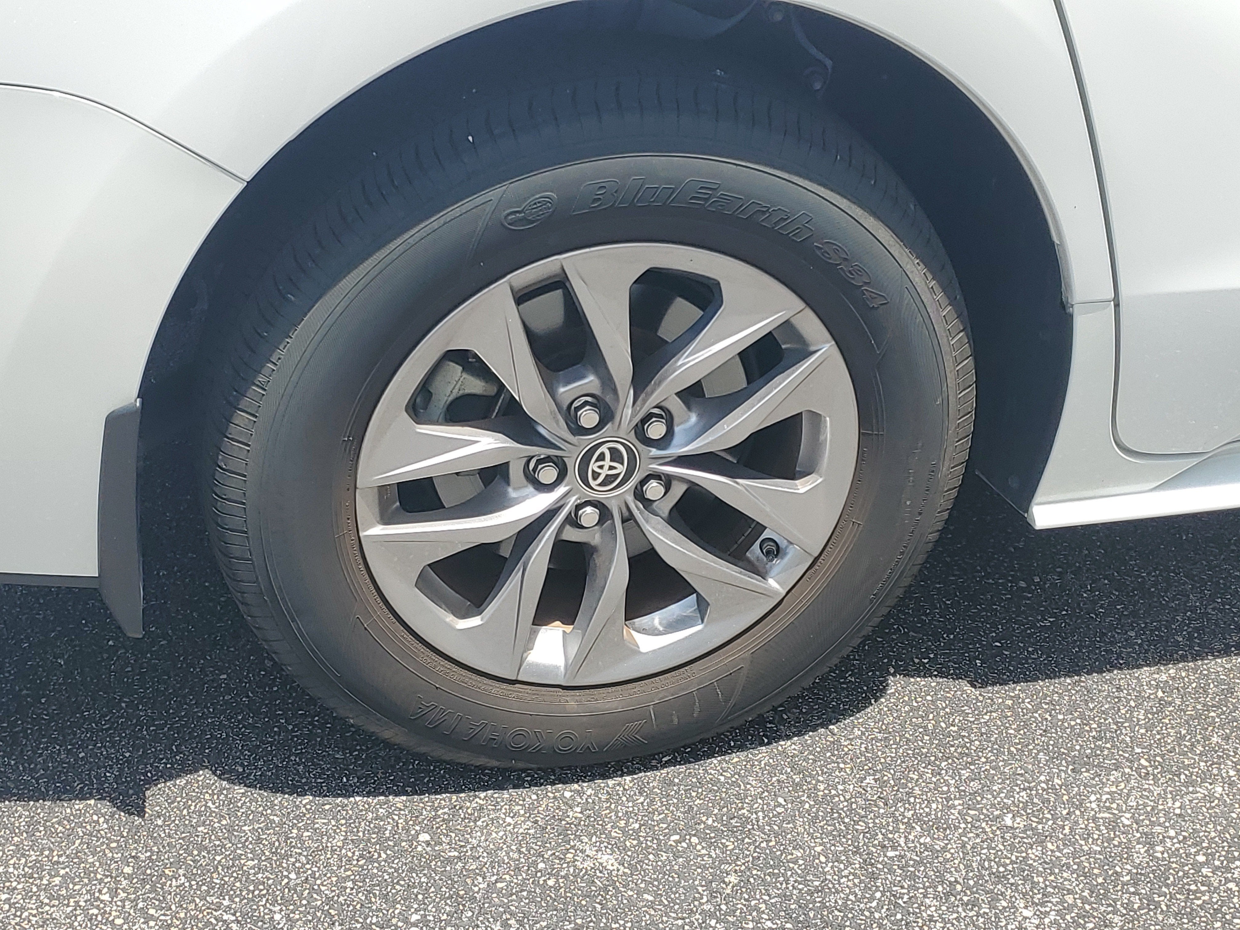 2025 Toyota Sienna XLE