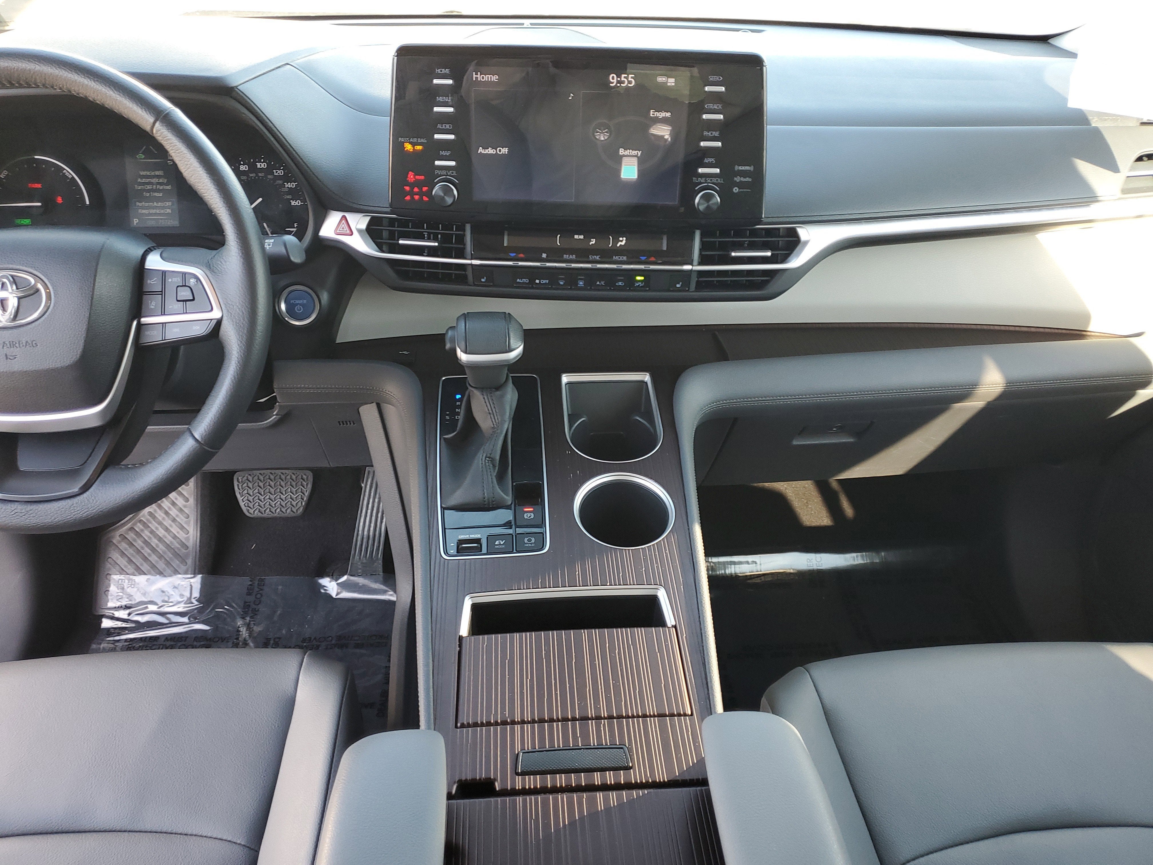 2023 Toyota Sienna XLE