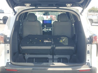 2025 Toyota Sienna XLE