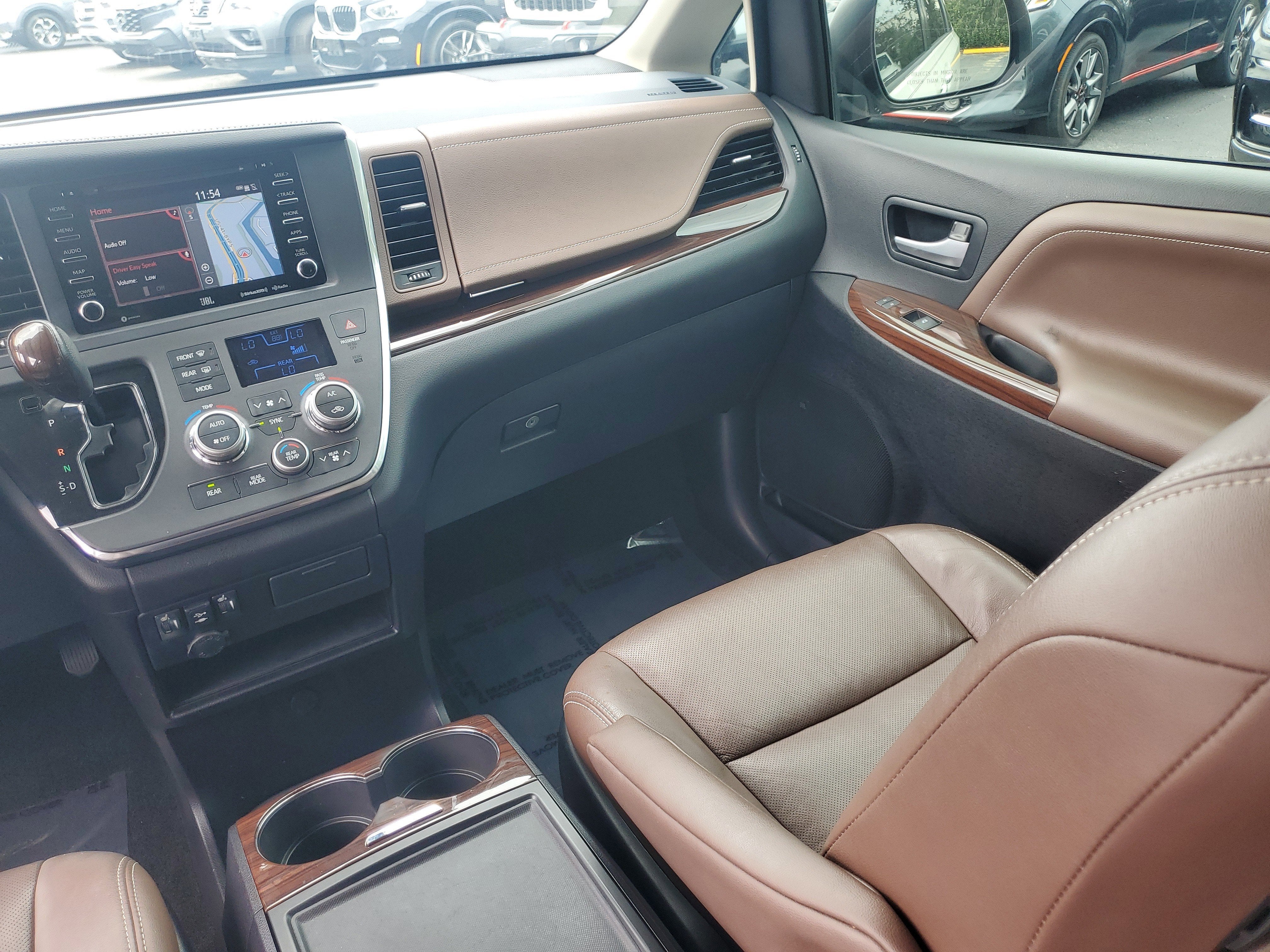 2018 Toyota Sienna XLE Auto Access Seat