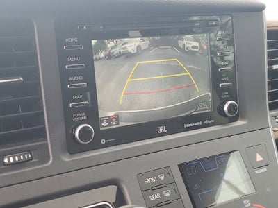 2018 Toyota Sienna XLE Auto Access Seat