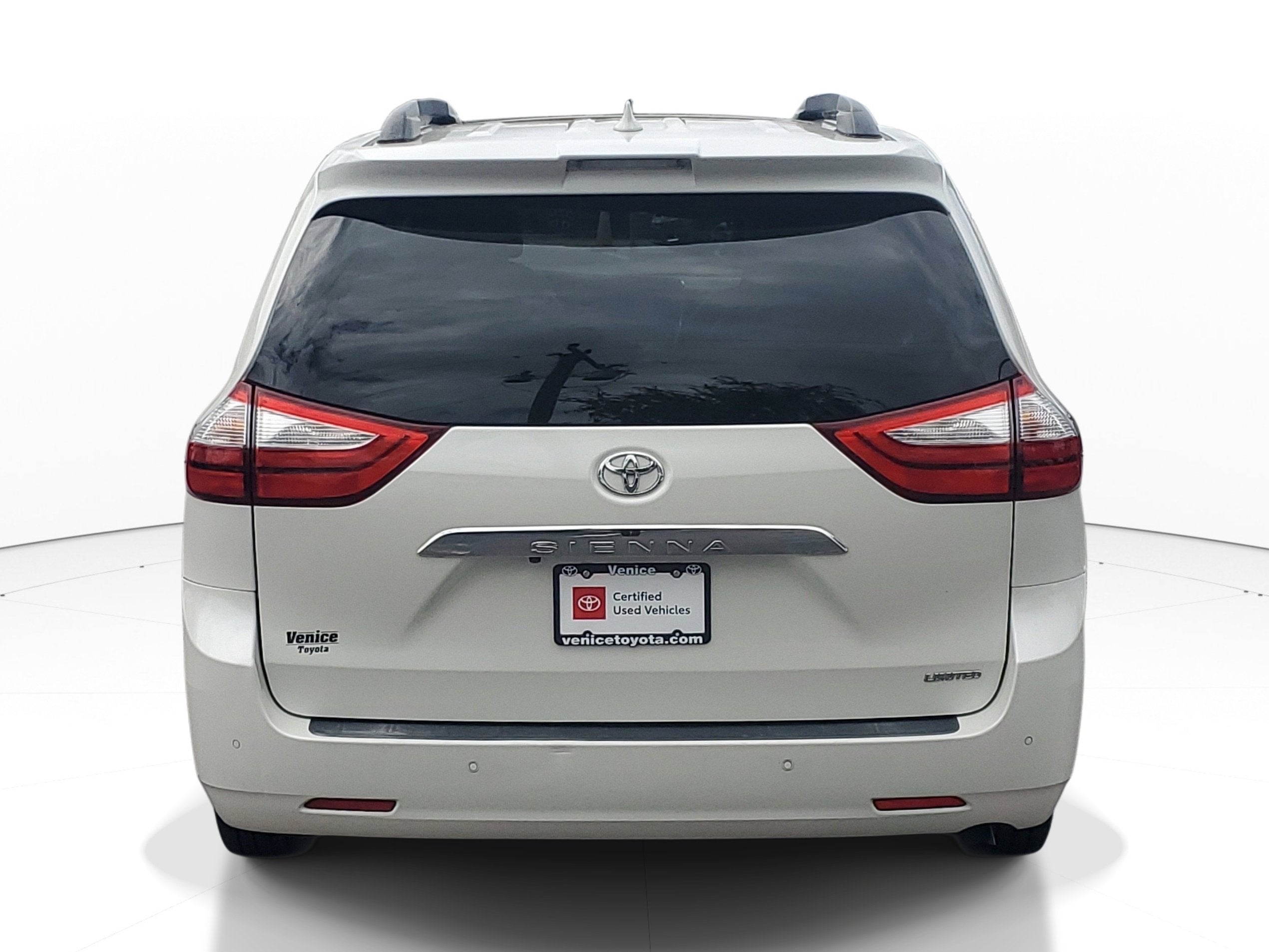 2018 Toyota Sienna XLE Auto Access Seat