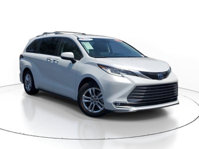 2022 Toyota Sienna Limited