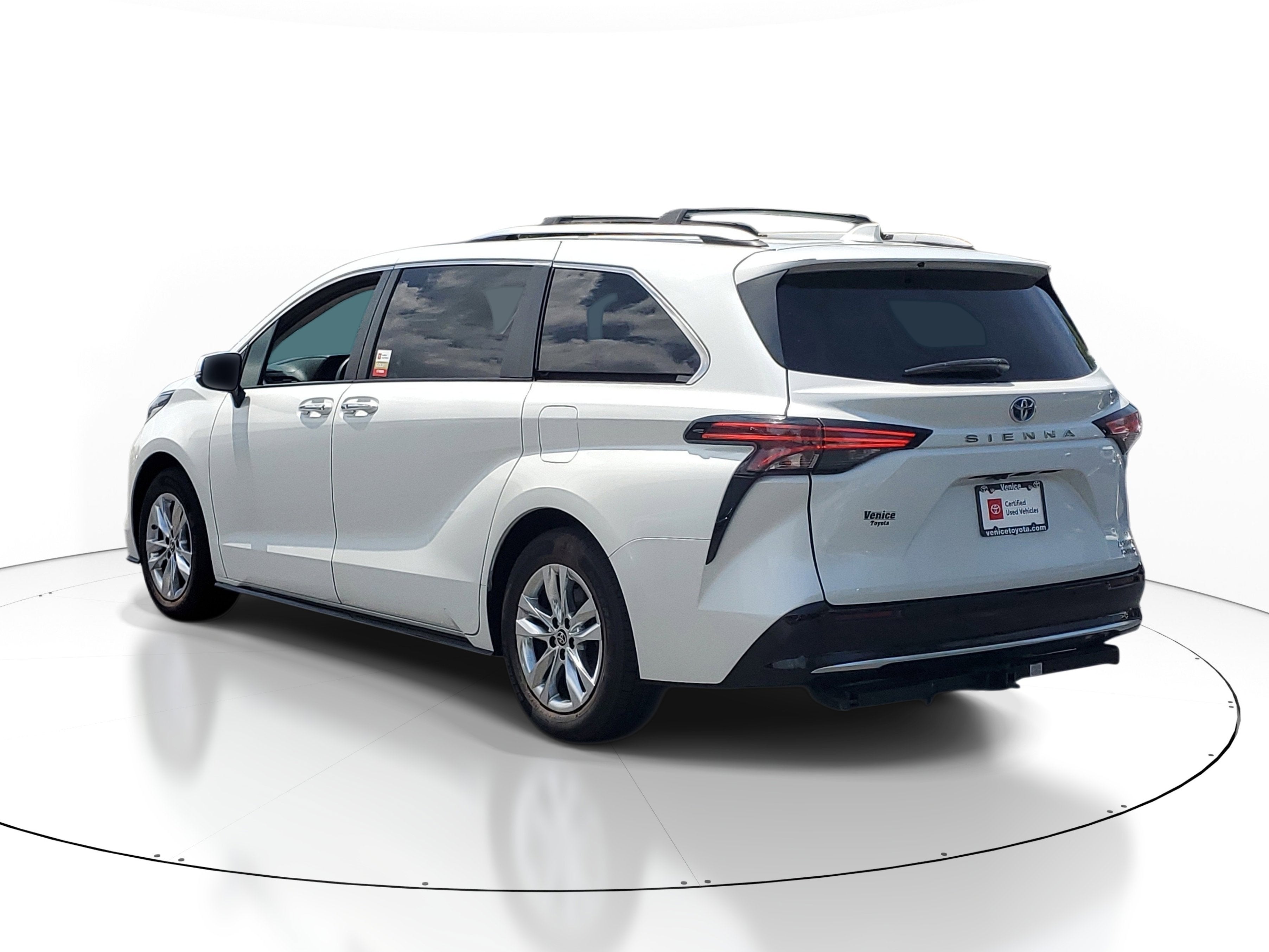 2022 Toyota Sienna Limited