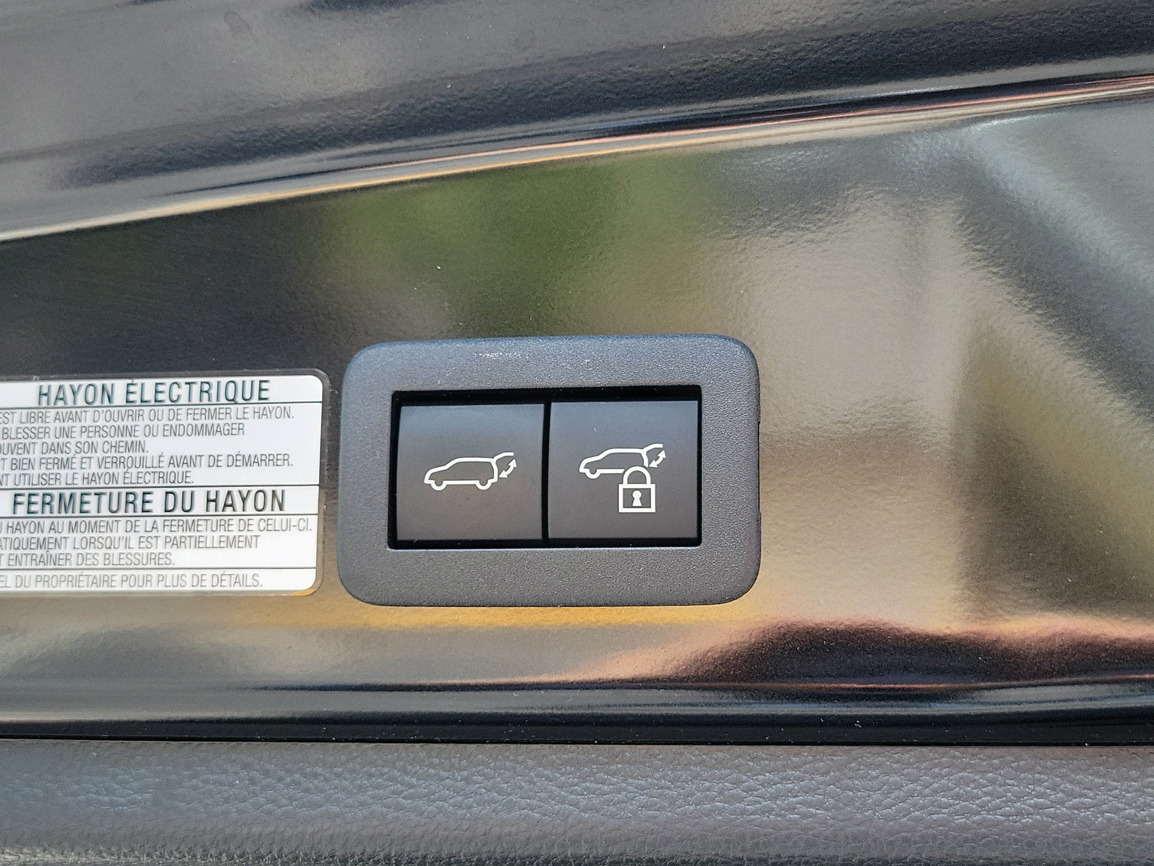 2024 Toyota Corolla Cross Hybrid XSE