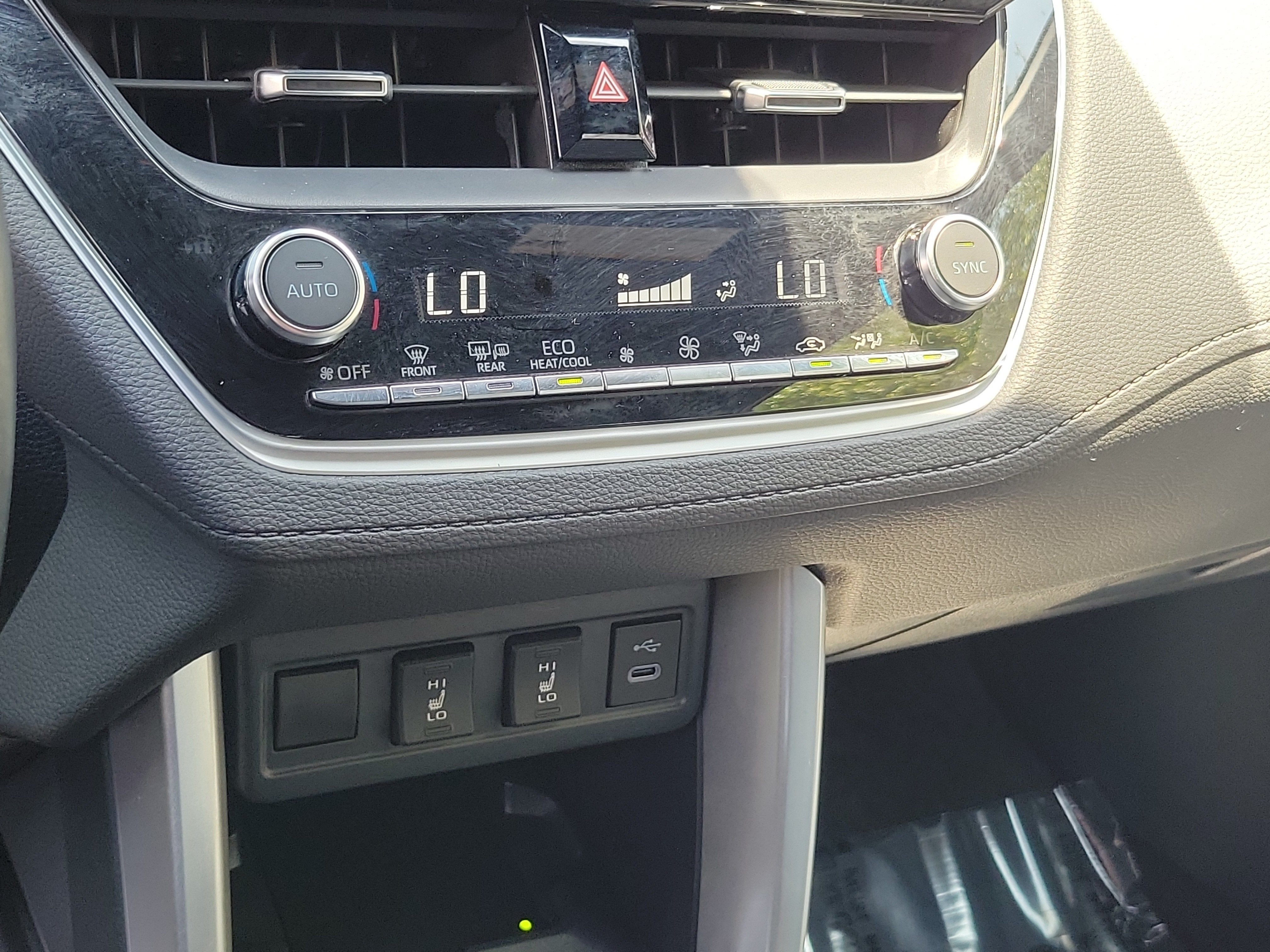 2024 Toyota Corolla Cross Hybrid XSE