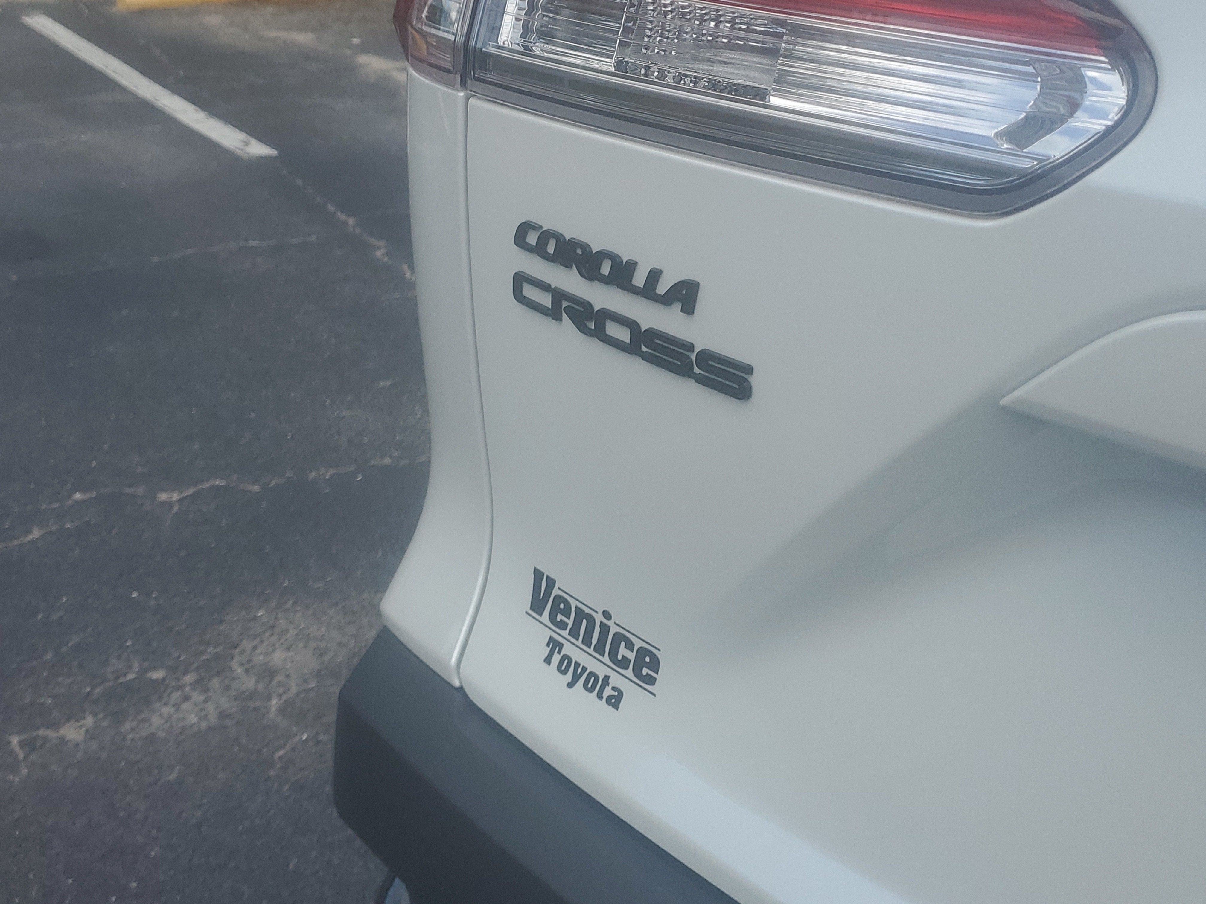 2024 Toyota Corolla Cross Hybrid SE
