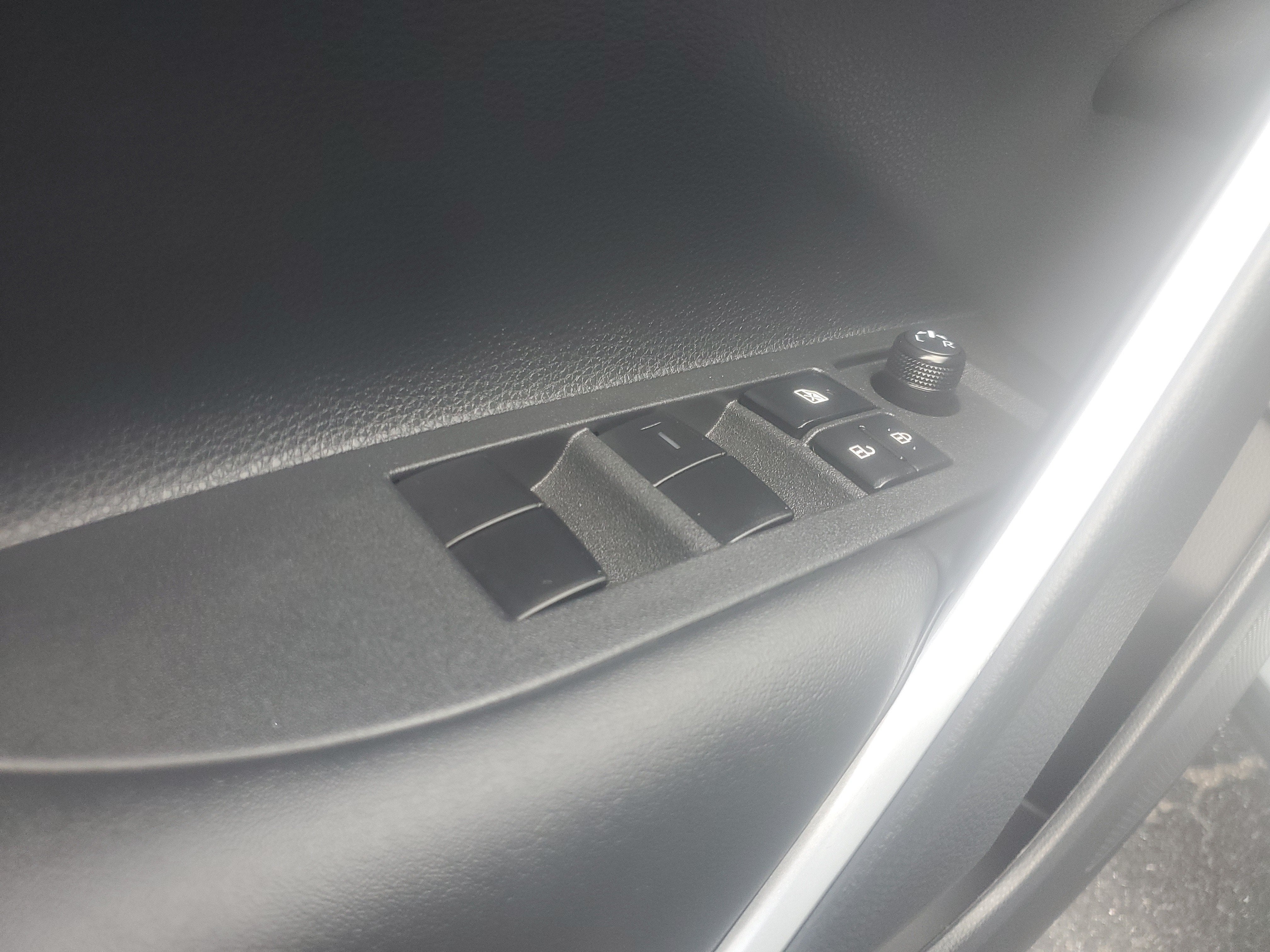 2024 Toyota Corolla Cross Hybrid SE
