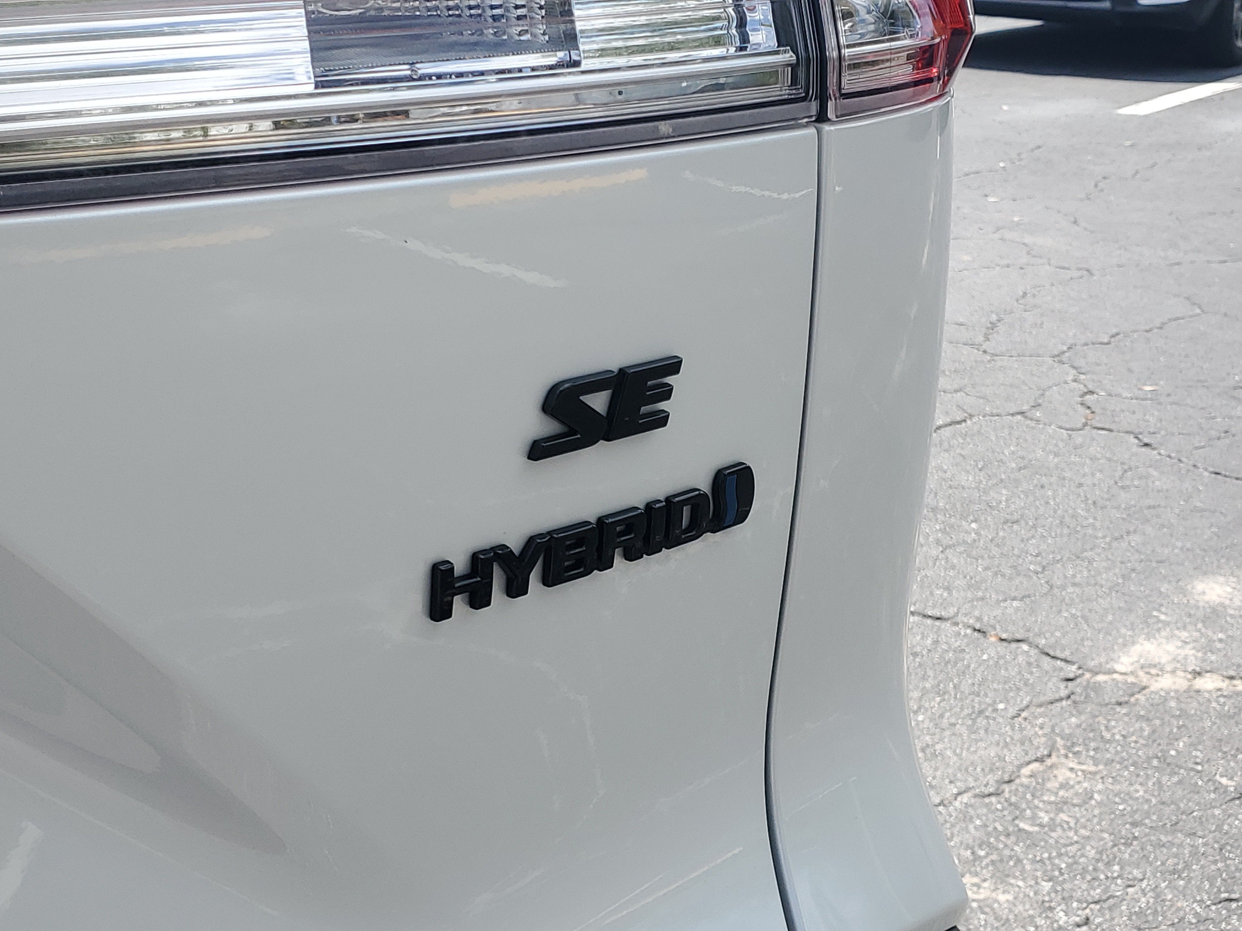 2024 Toyota Corolla Cross Hybrid SE