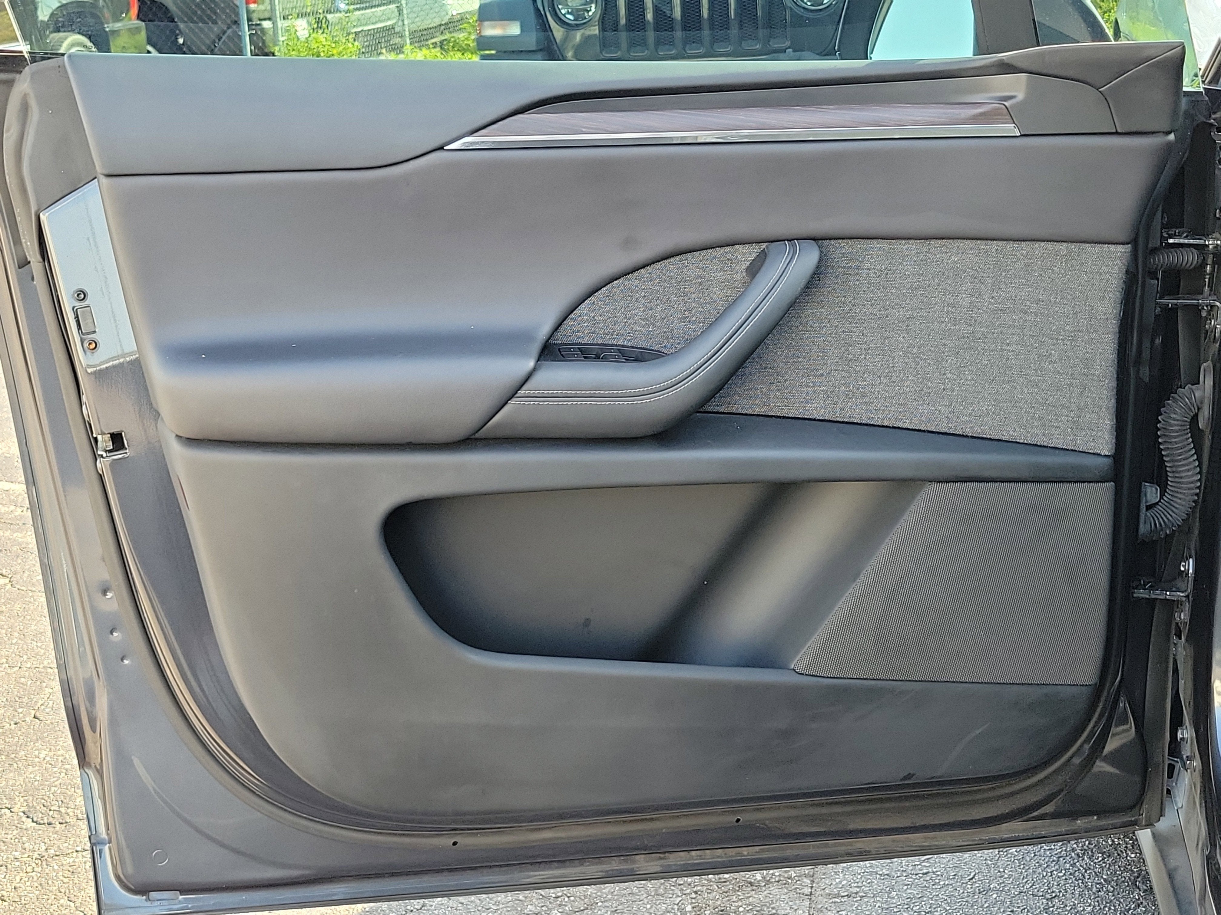 2024 Tesla Model X Base