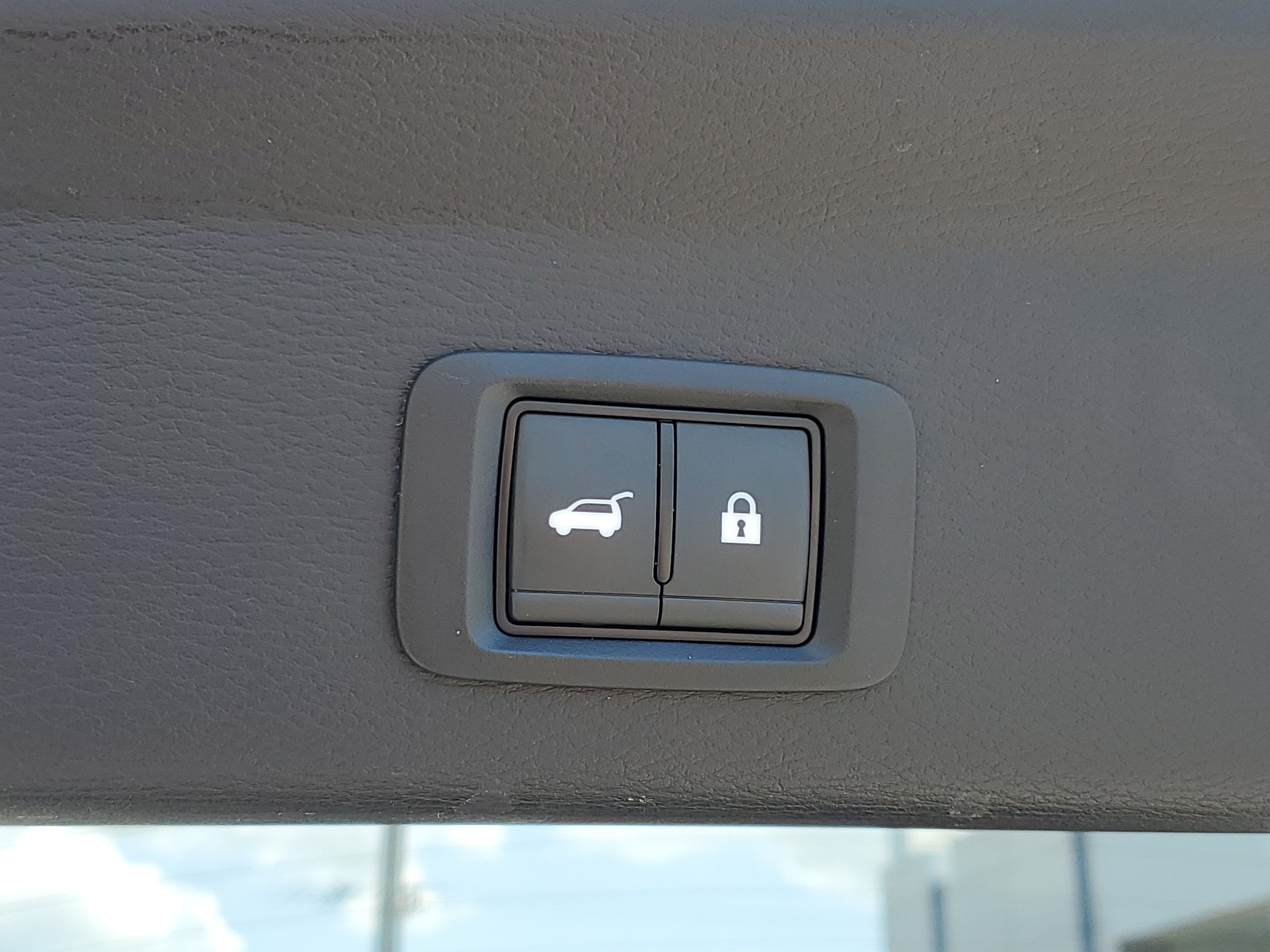 2024 Mitsubishi Outlander SE Black Edition w/Pano Roof