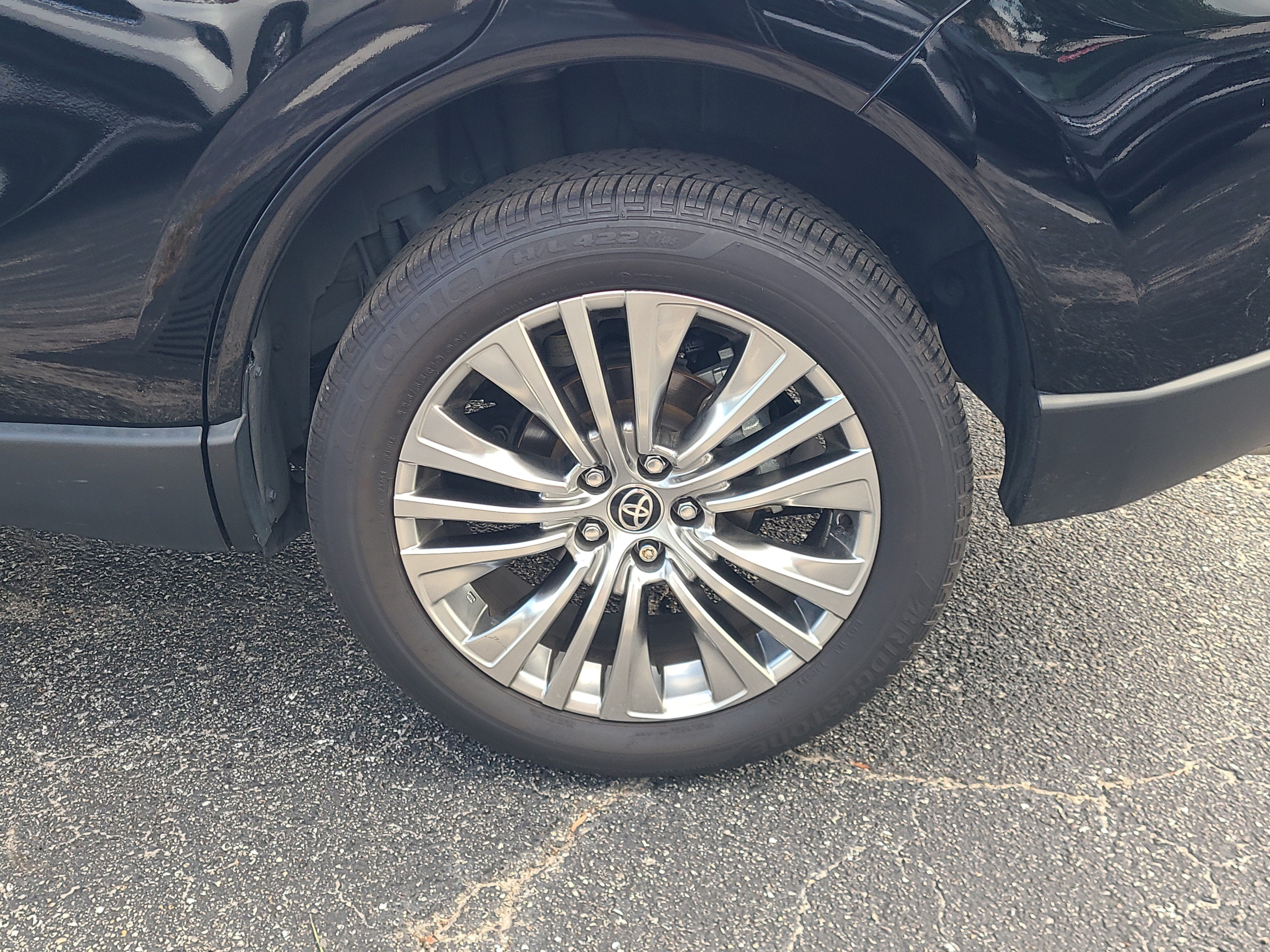 2023 Toyota Venza LE