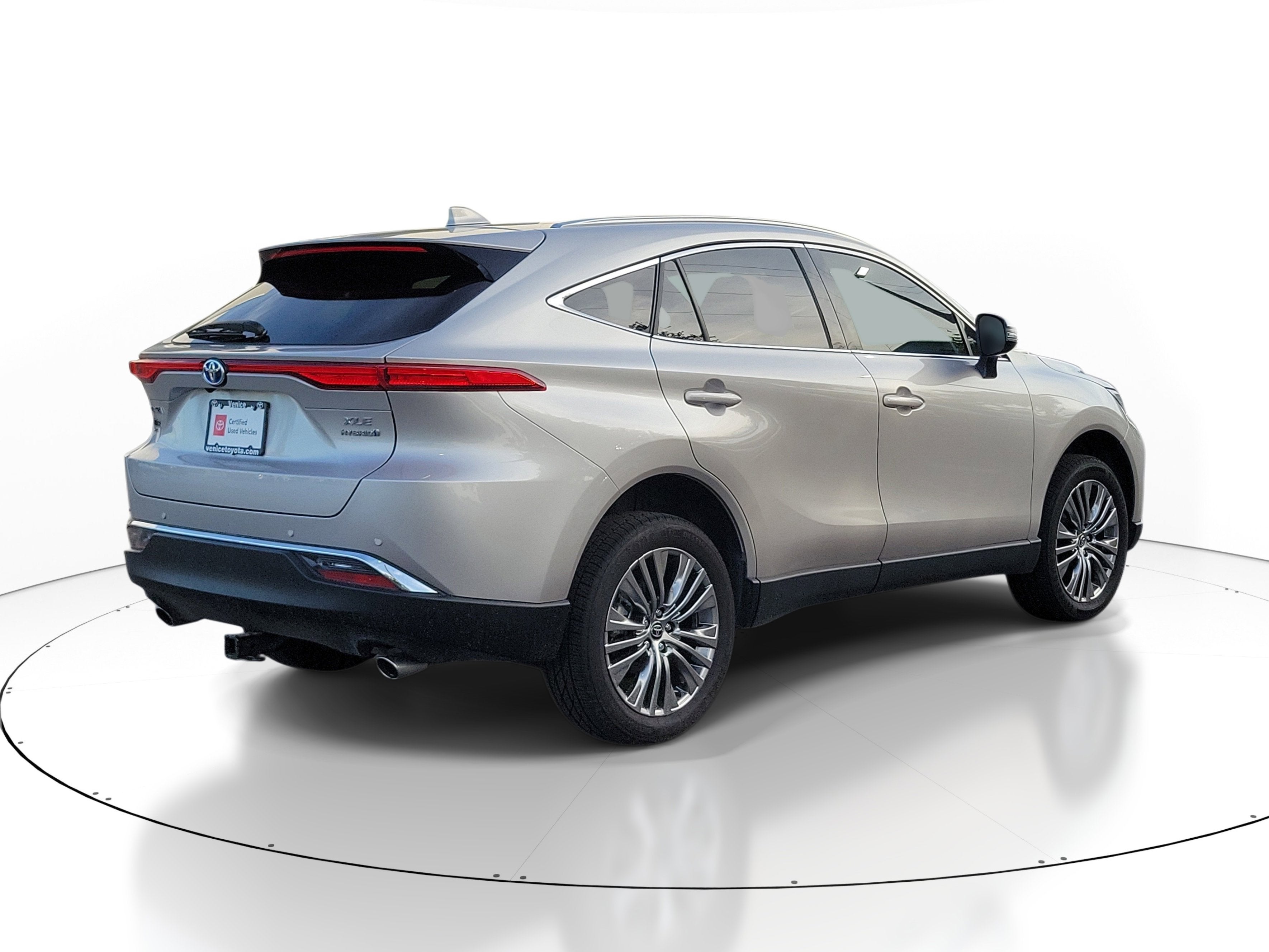 2022 Toyota Venza XLE