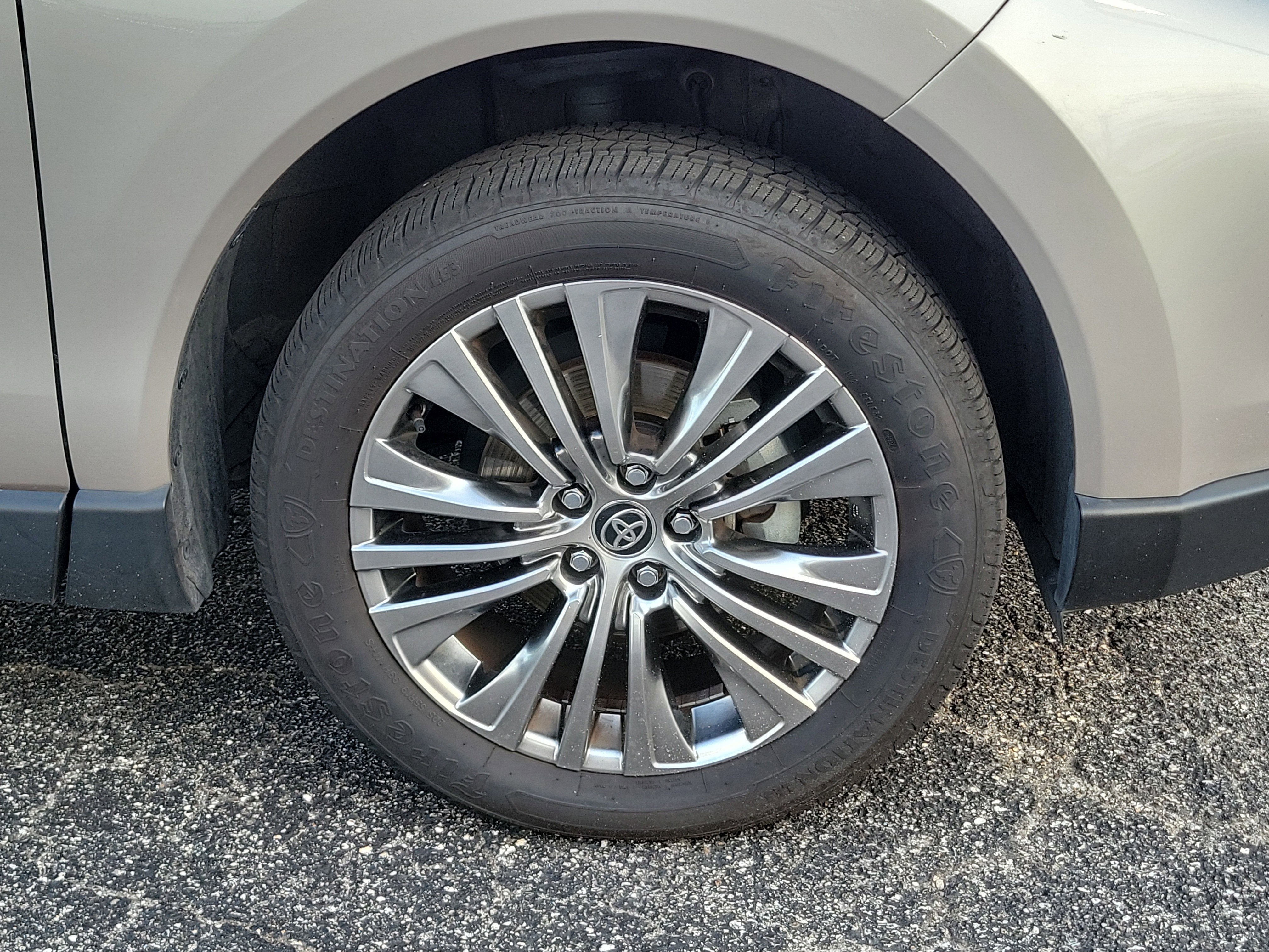 2022 Toyota Venza XLE