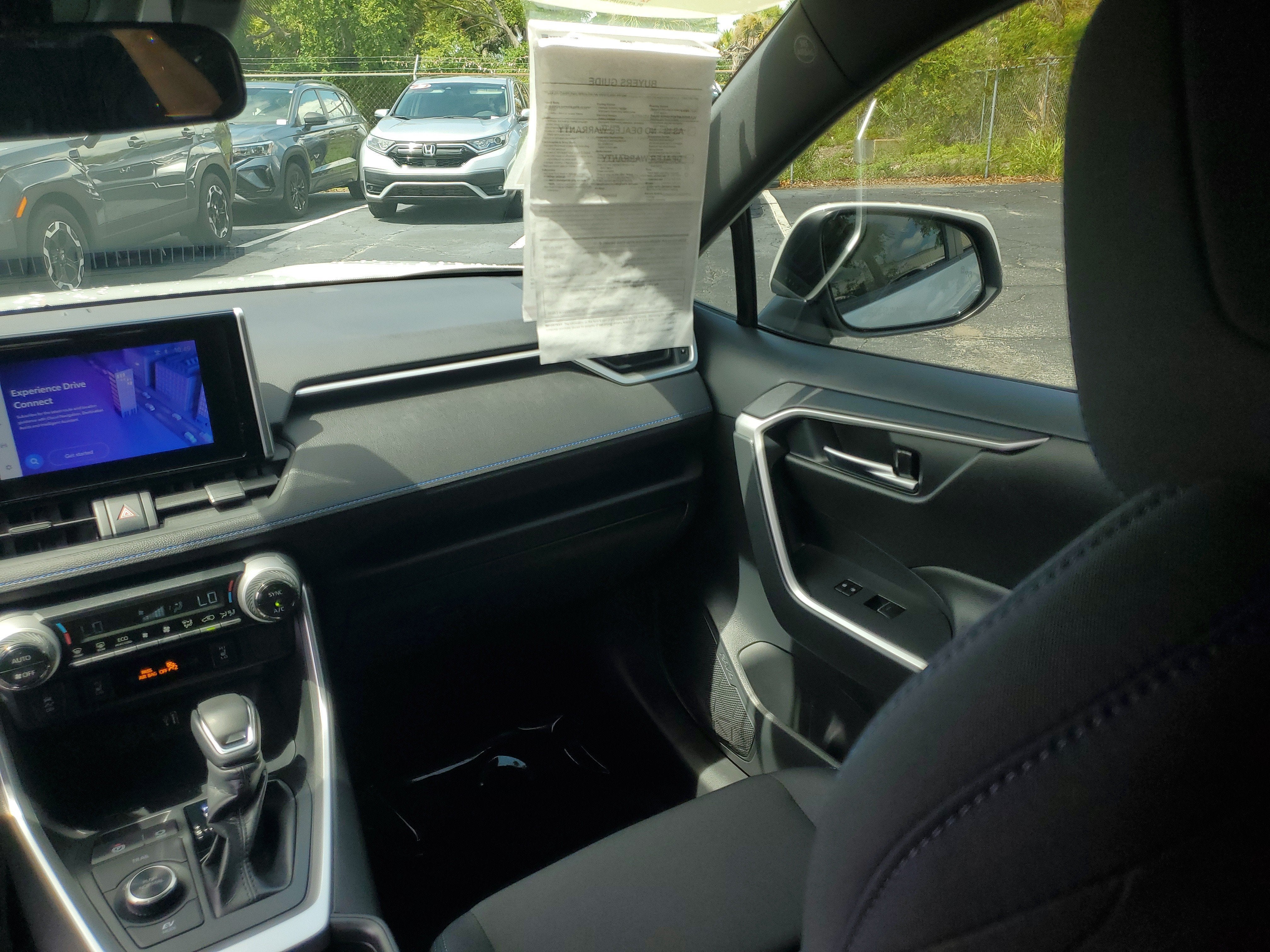 2023 Toyota RAV4 Hybrid SE
