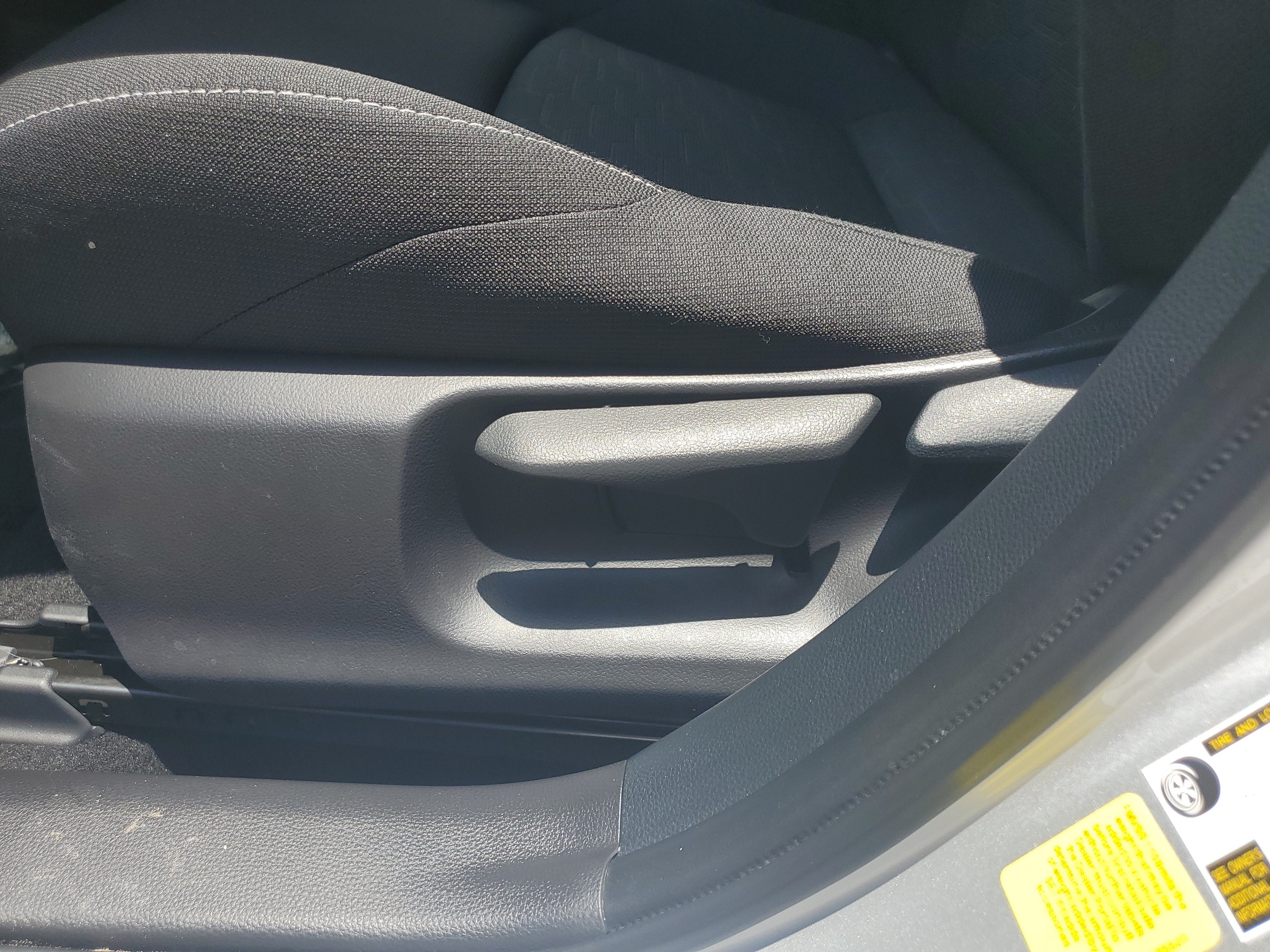 2025 Toyota Corolla Hatchback SE