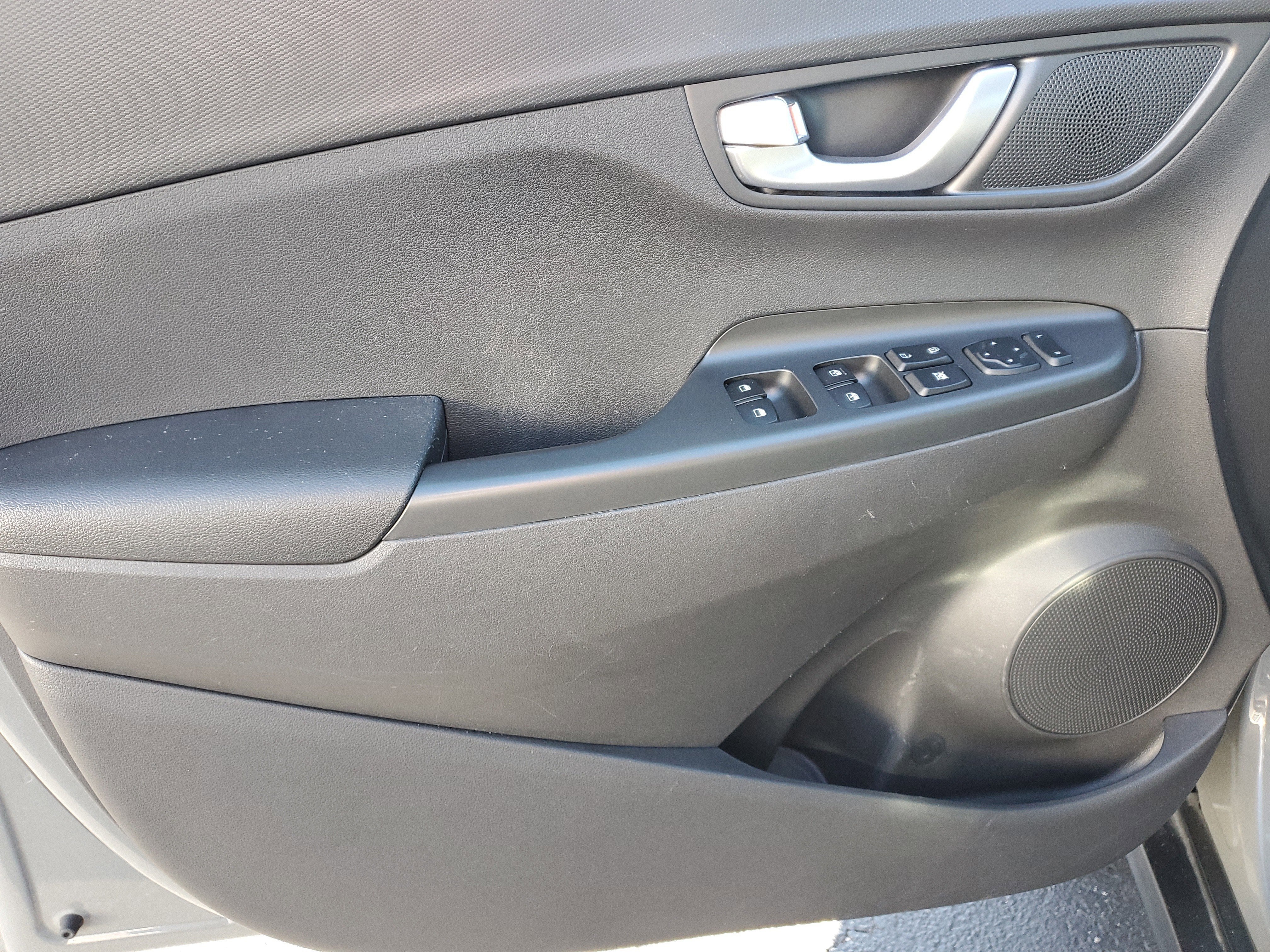 2023 Hyundai Kona Electric SEL