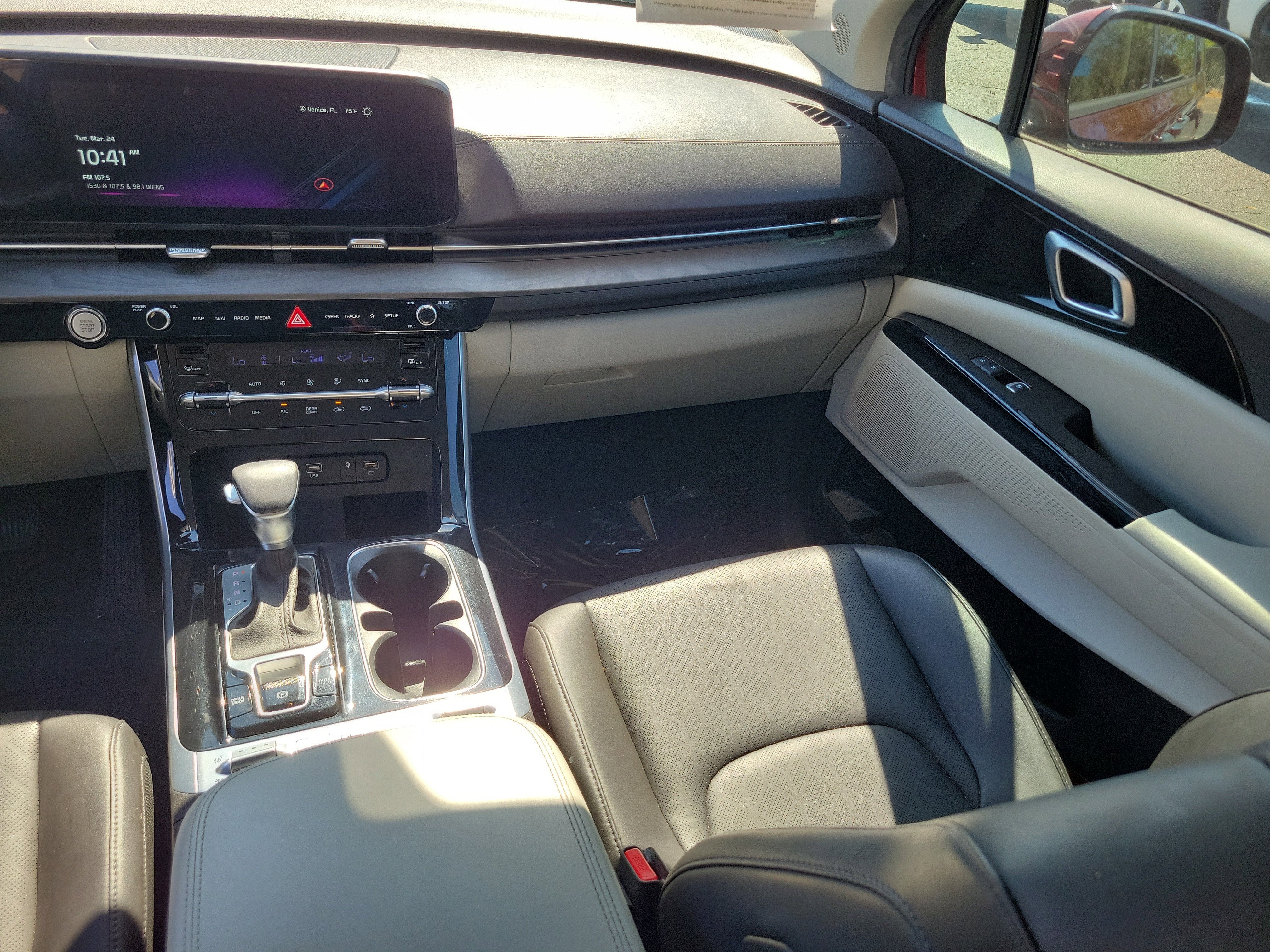 2023 Kia Carnival SX