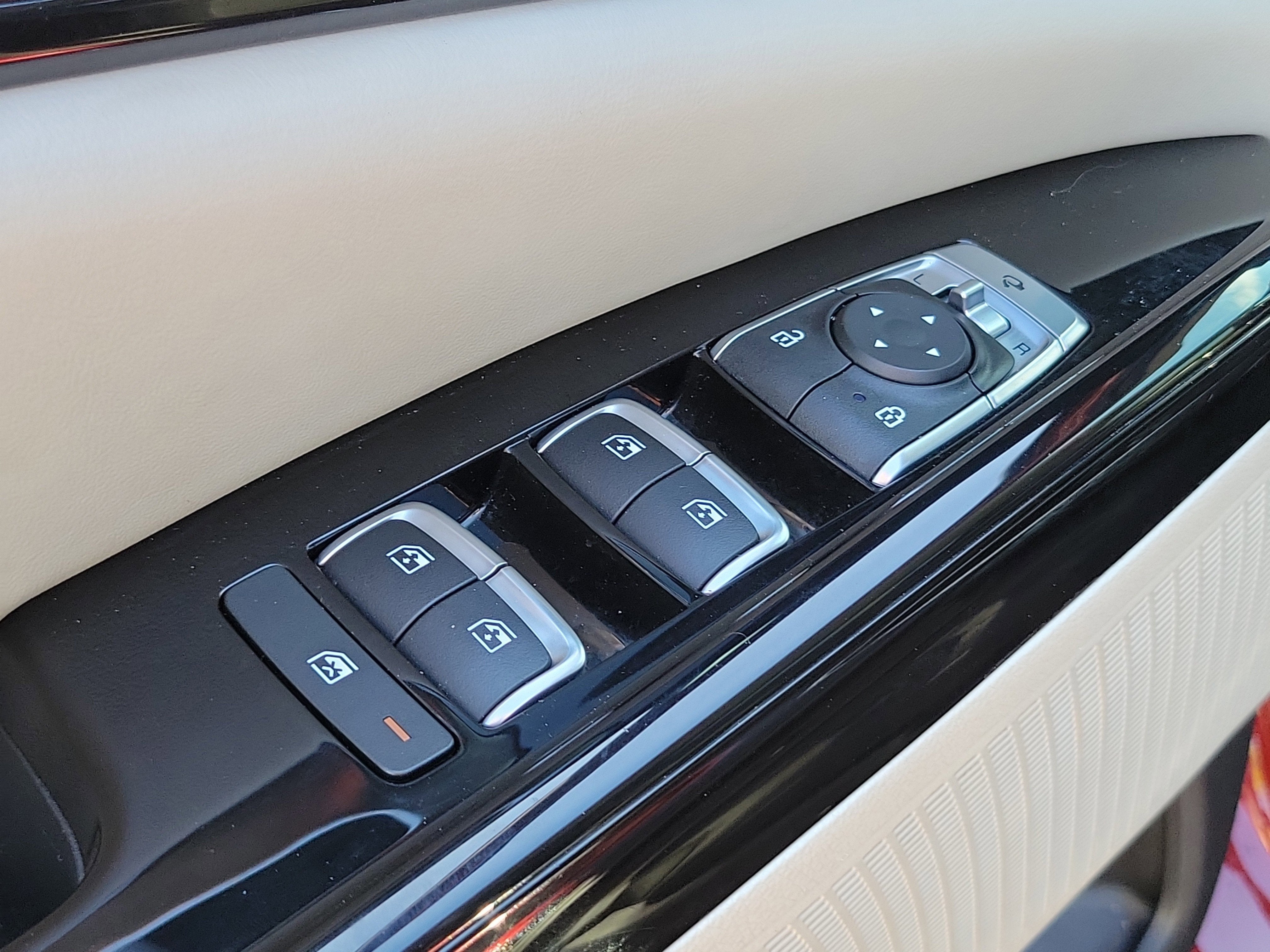 2023 Kia Carnival SX