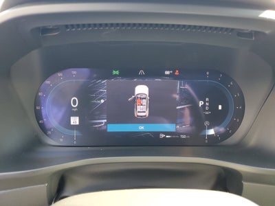 2024 Volvo XC40 Plus Dark Theme