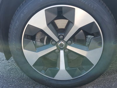 2024 Volvo XC40 Plus Dark Theme