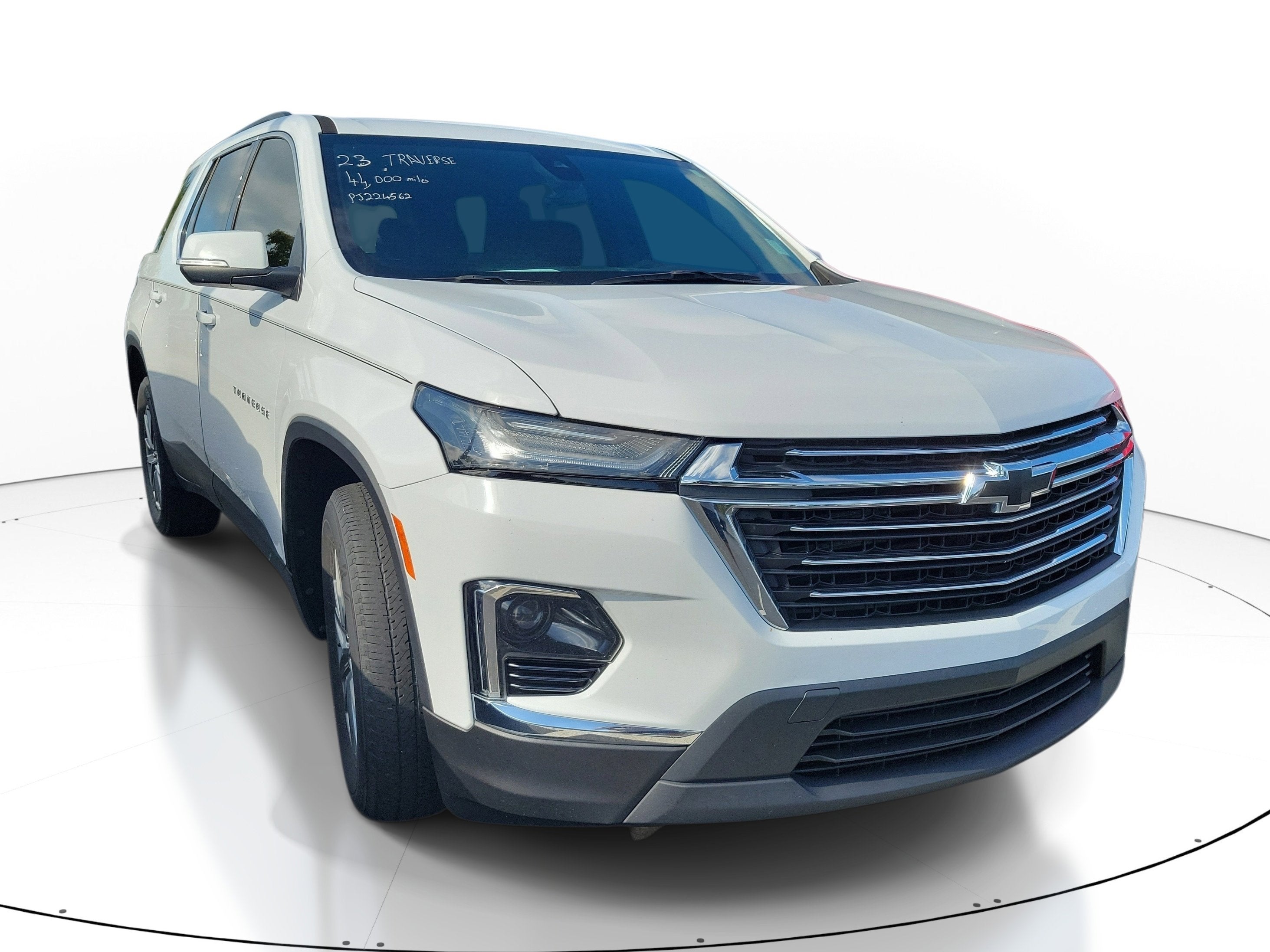 2023 Chevrolet Traverse LT