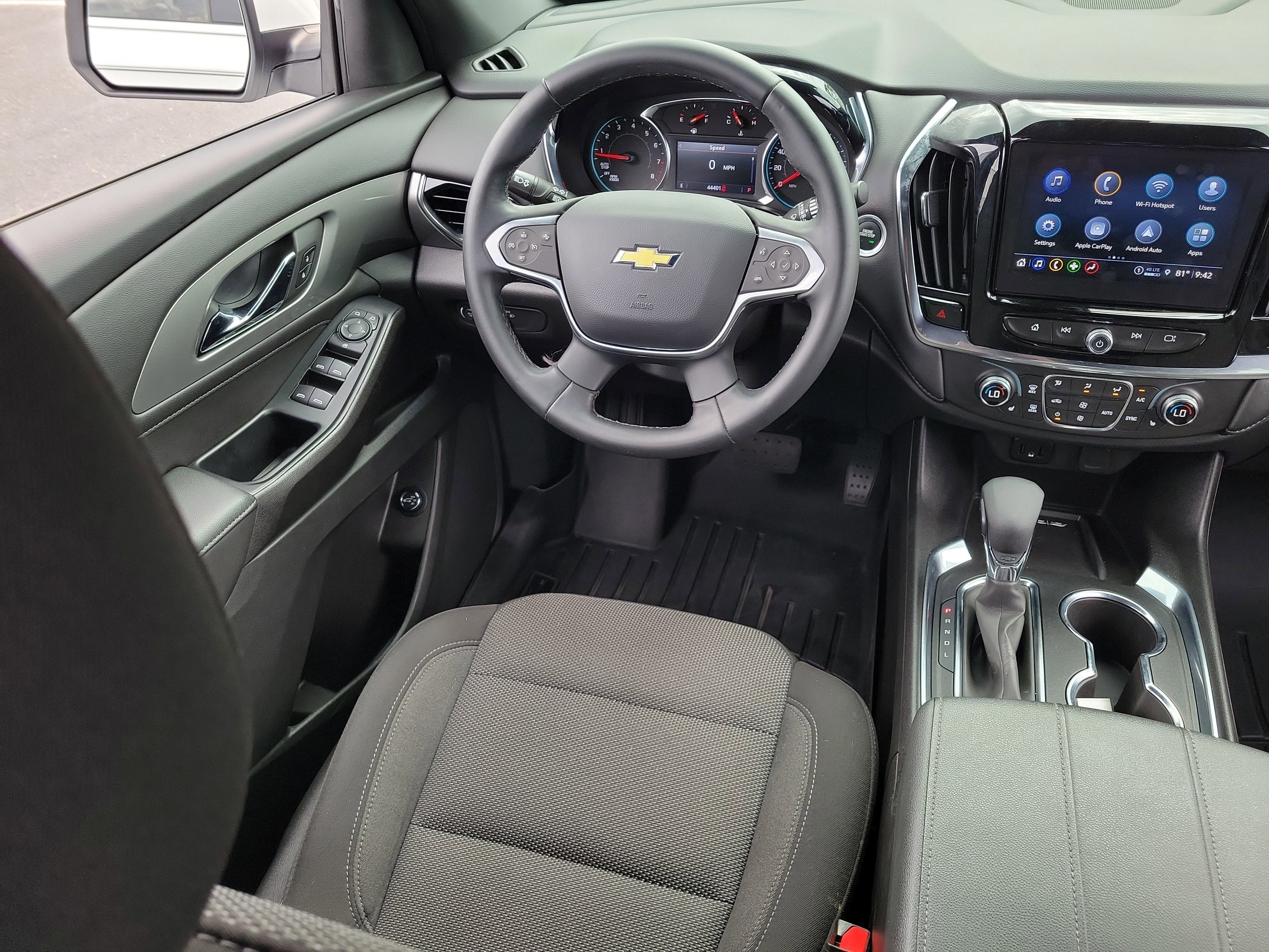 2023 Chevrolet Traverse LT