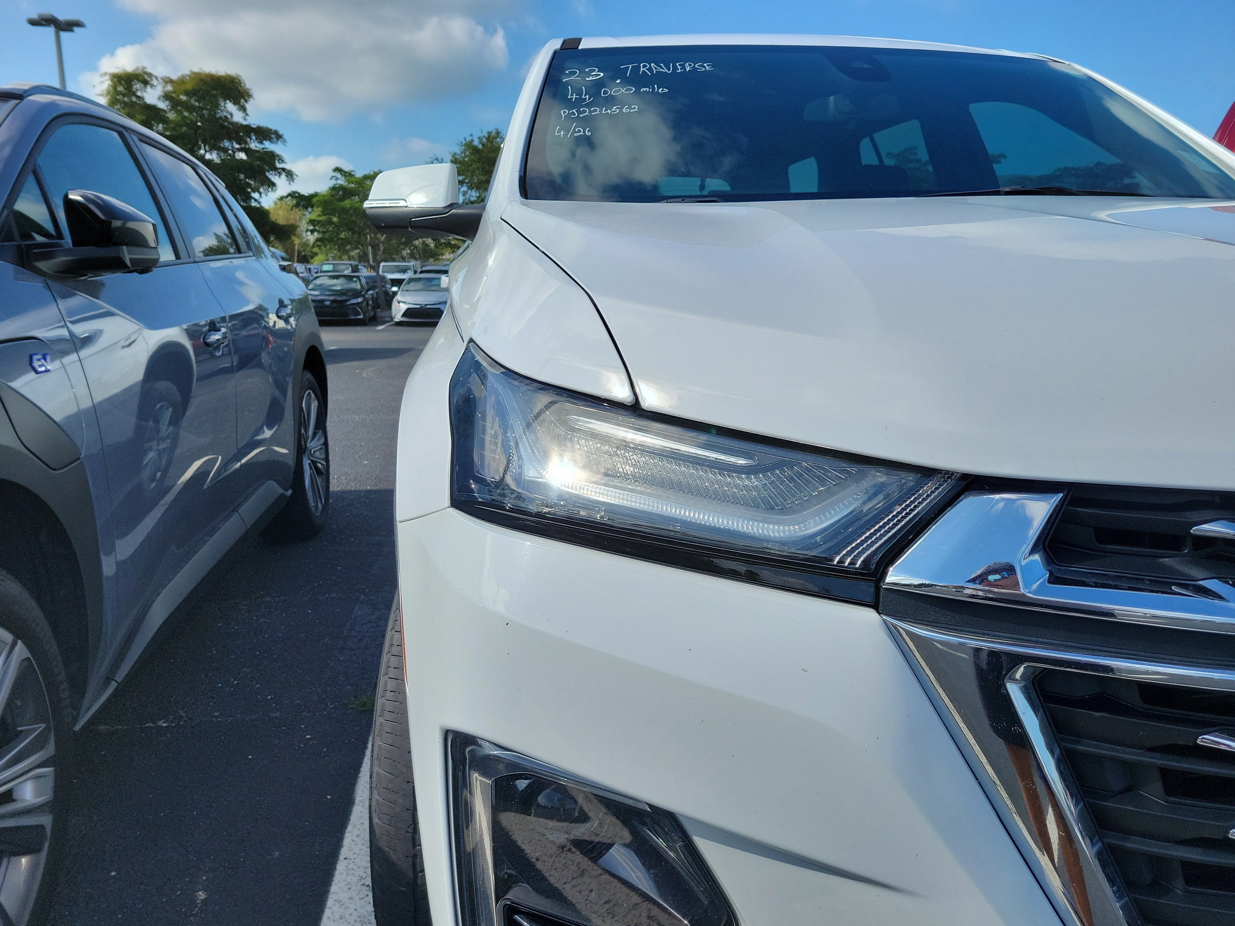 2023 Chevrolet Traverse LT