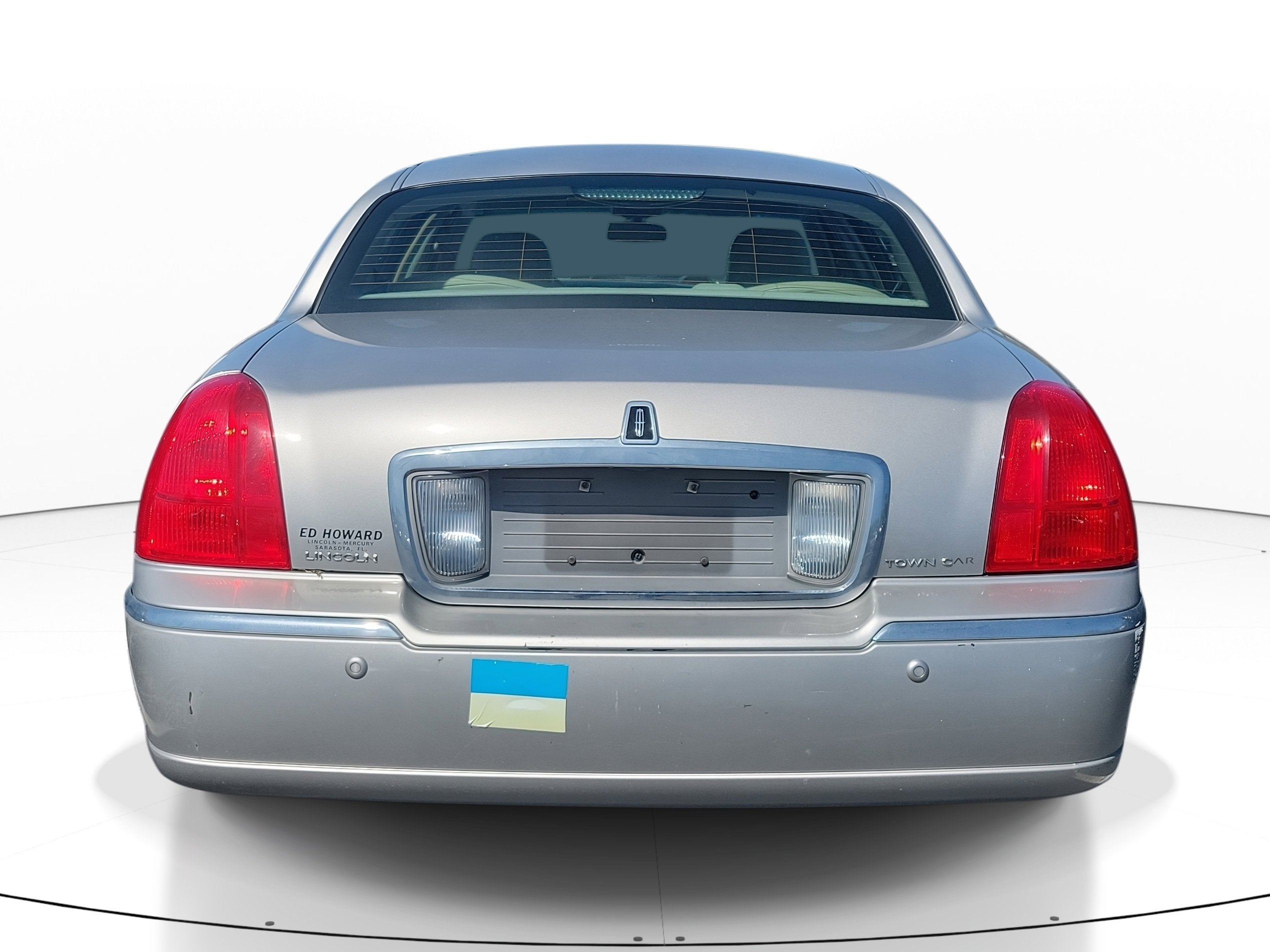 2004 Lincoln Town Car Executive