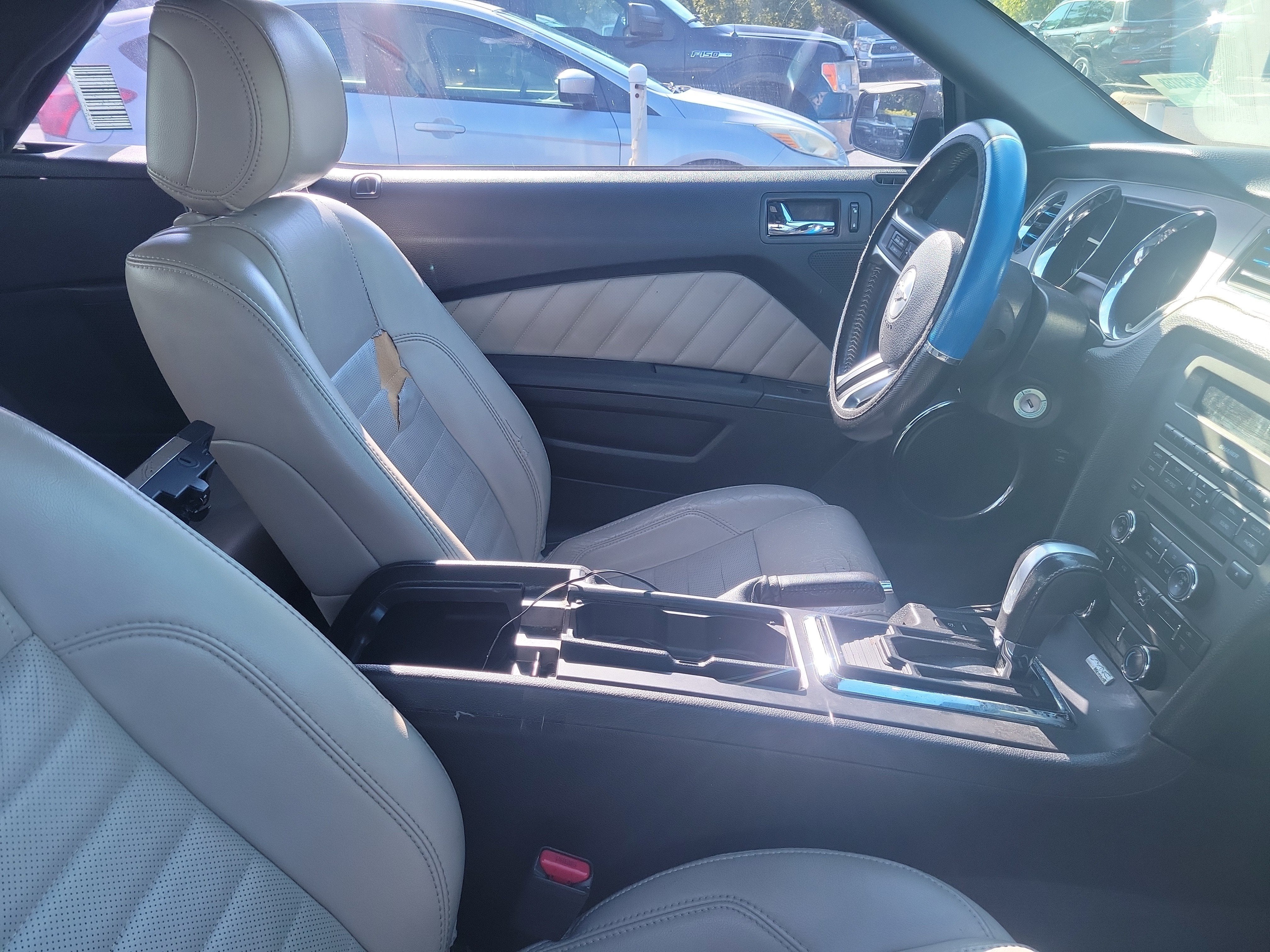 2013 Ford Mustang V6 Premium