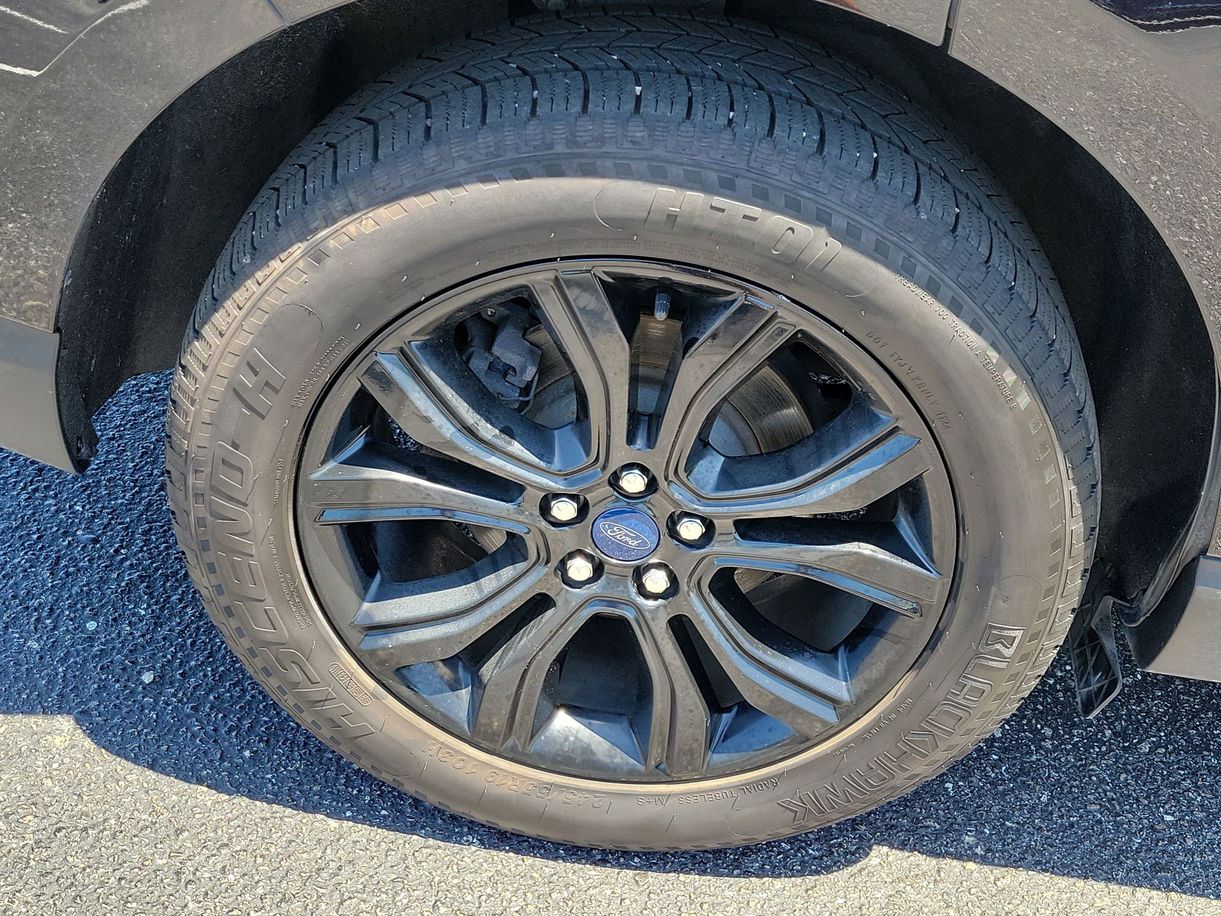 2019 Ford Edge Titanium