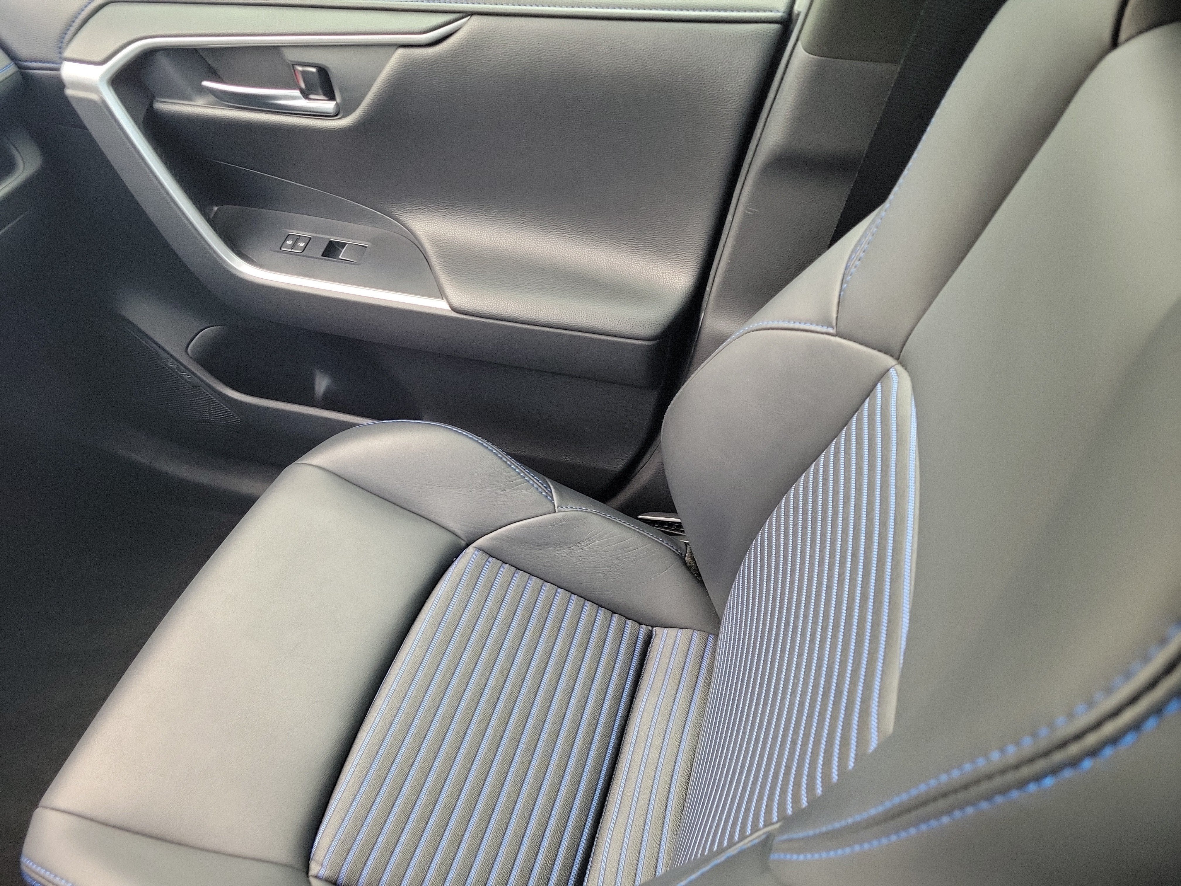 2019 Toyota RAV4 Hybrid XSE