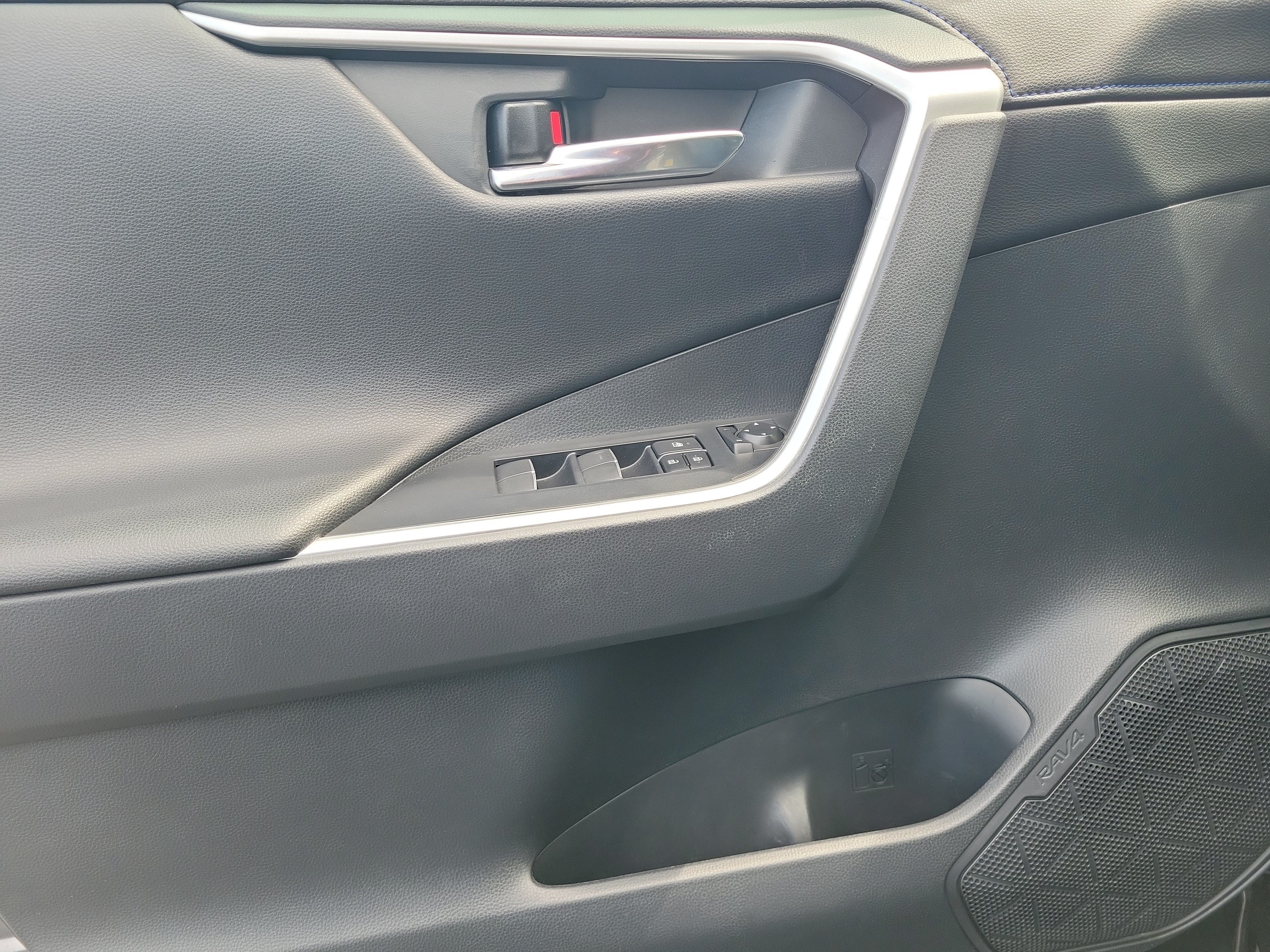 2019 Toyota RAV4 Hybrid XSE