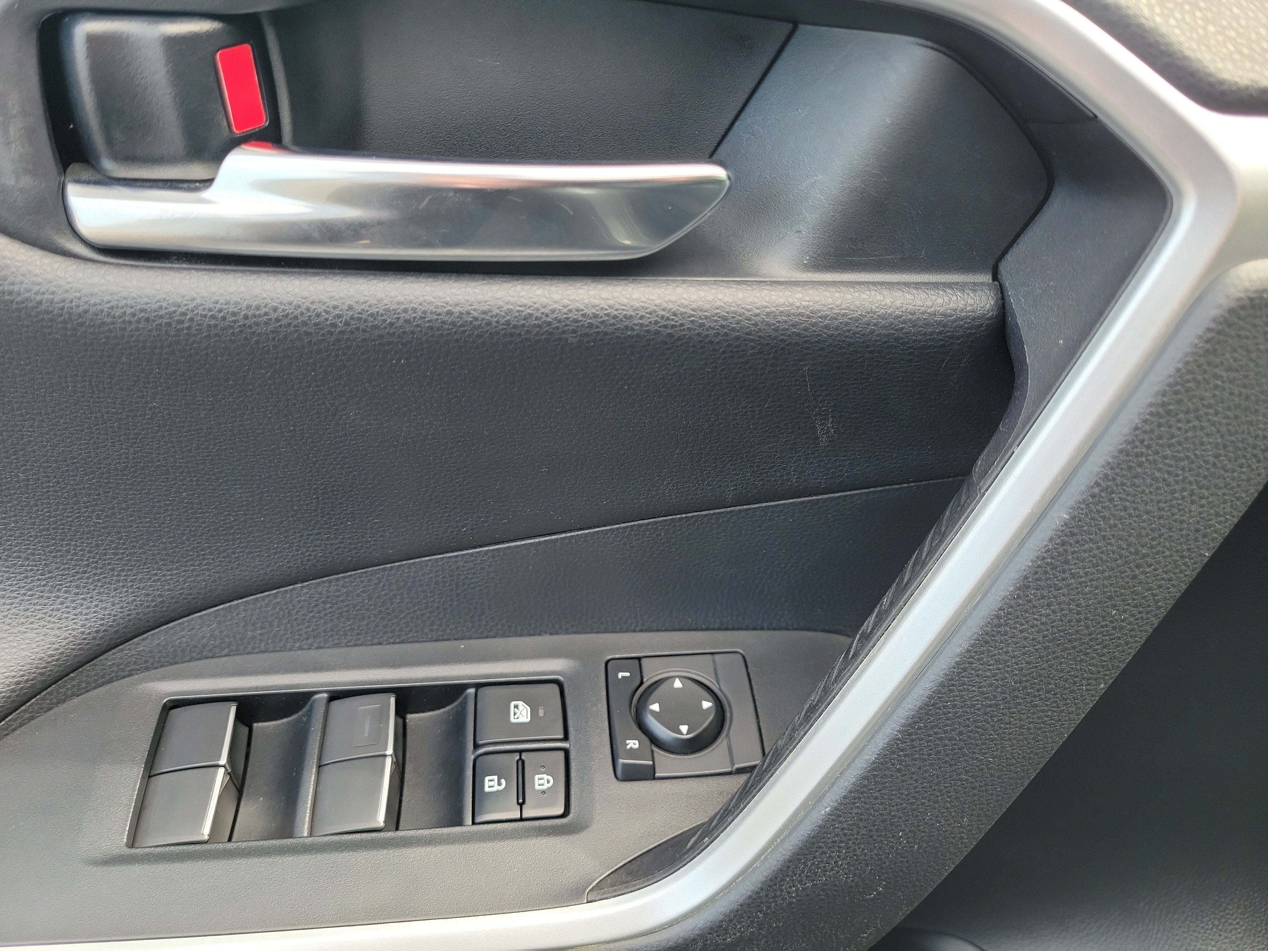 2019 Toyota RAV4 Hybrid XSE