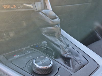 2020 Toyota RAV4 Hybrid LE