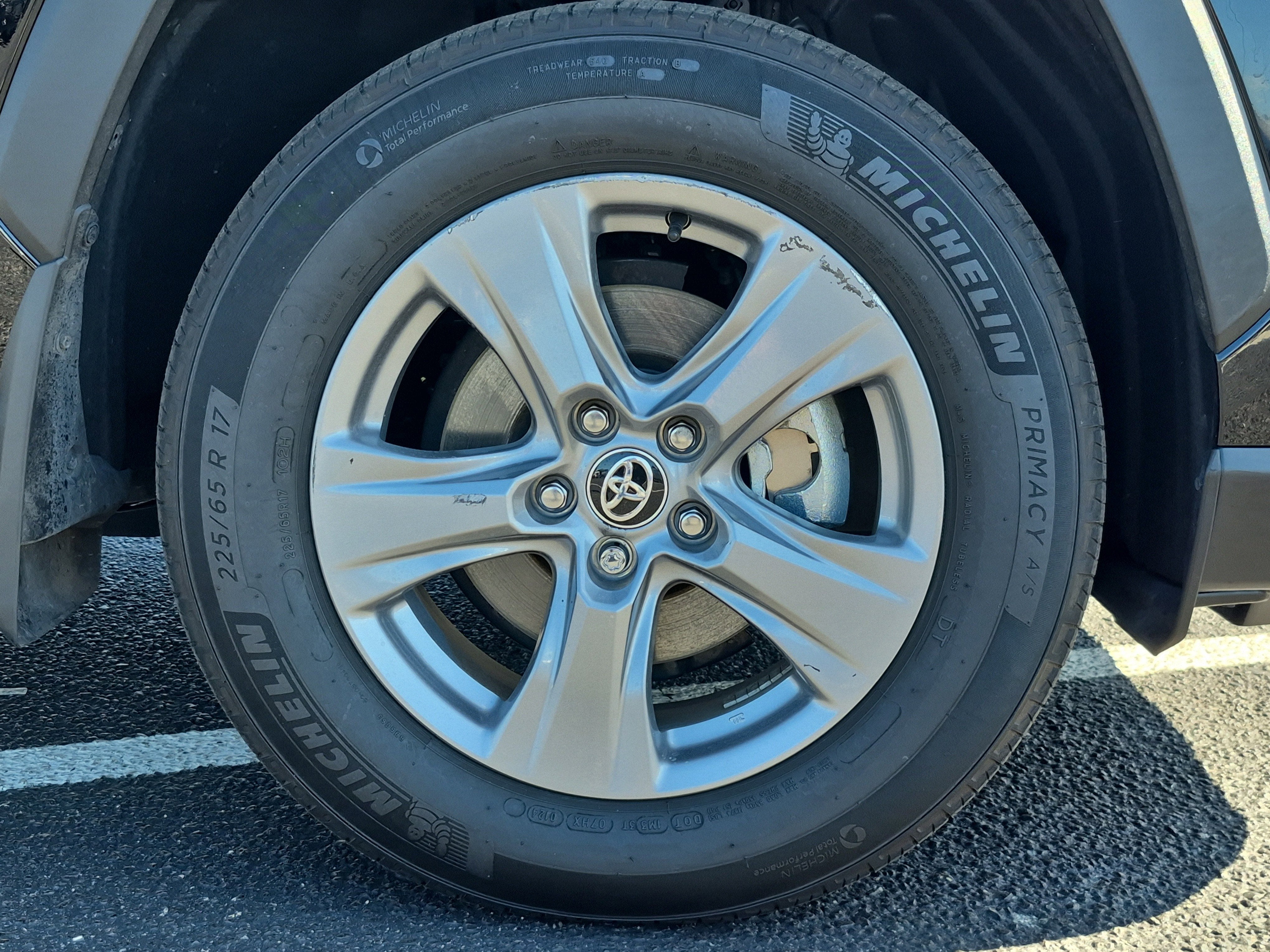 2024 Toyota RAV4 XLE