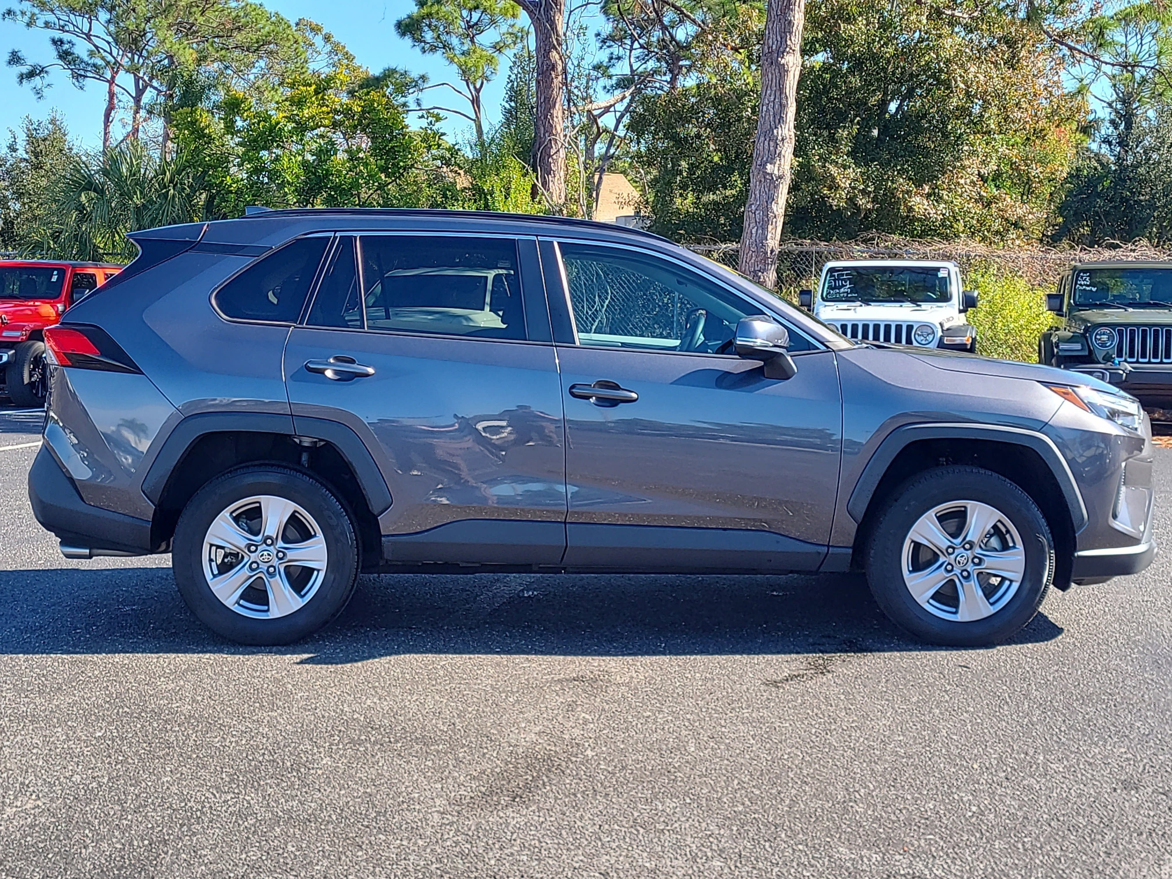 2023 Toyota RAV4 XLE