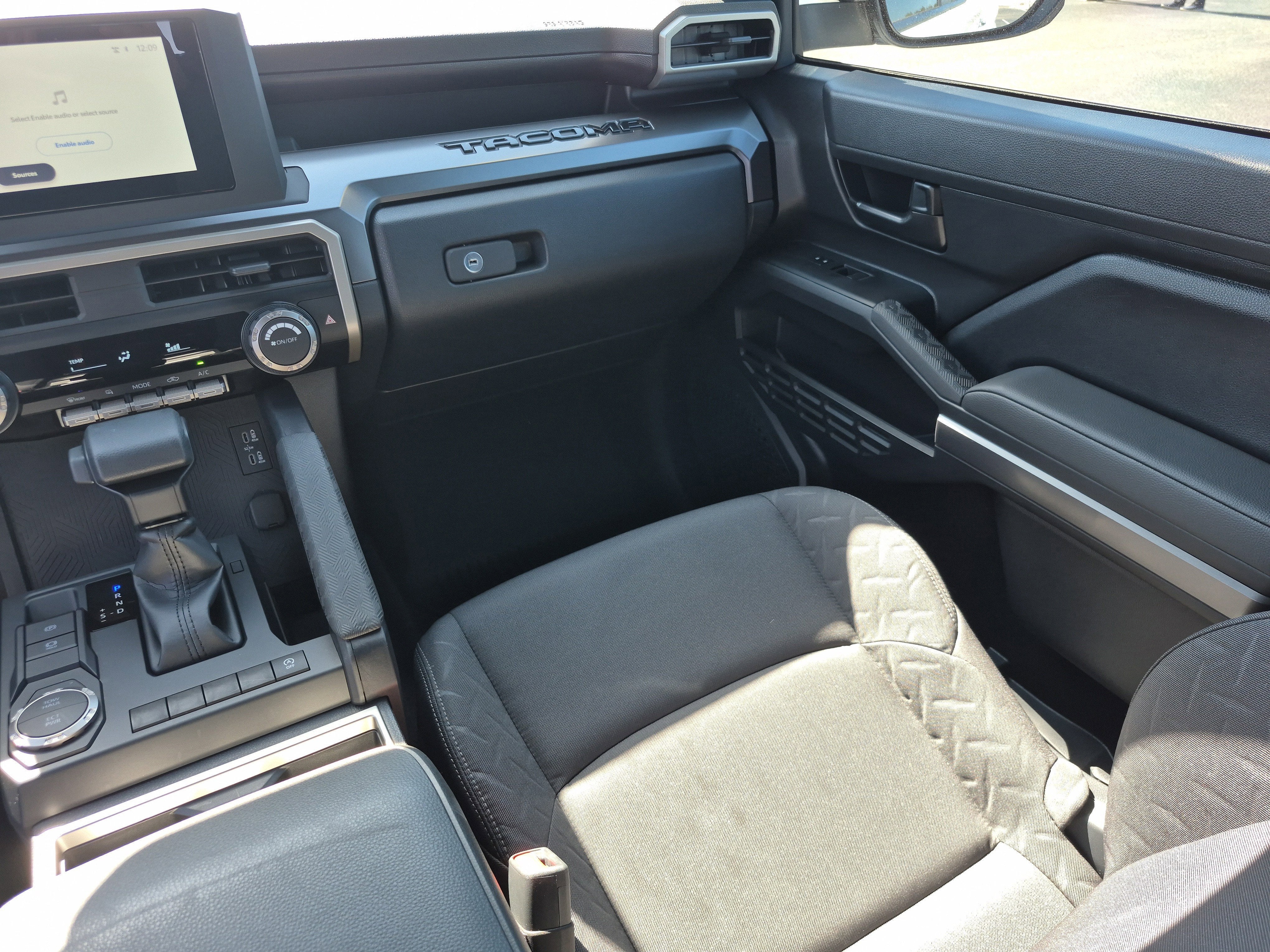 2025 Toyota Tacoma 2WD SR5