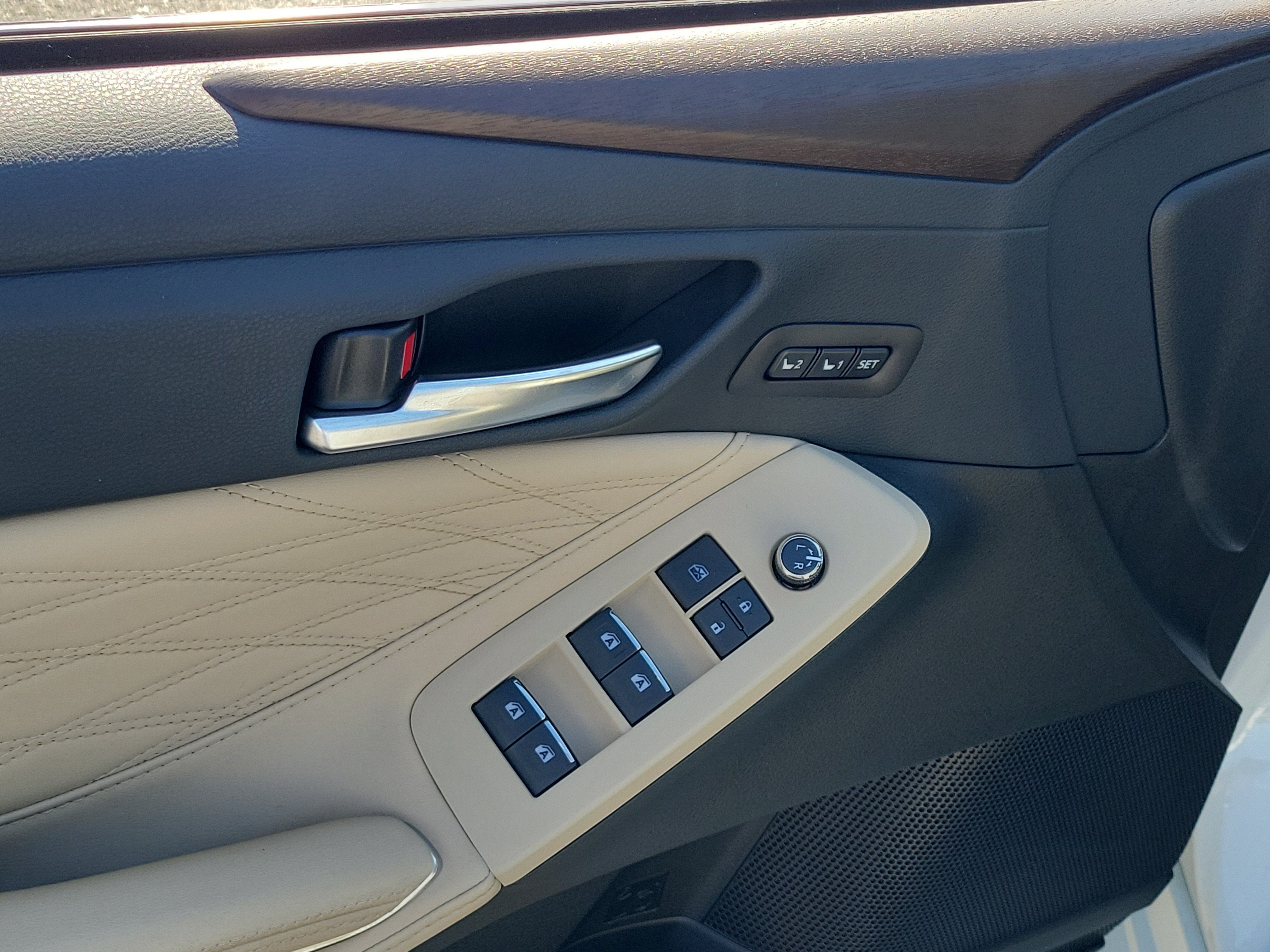2019 Toyota Avalon Hybrid Limited
