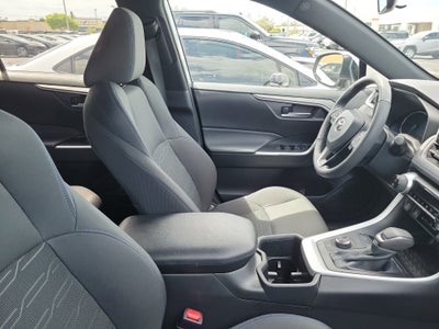 2023 Toyota RAV4 Hybrid SE