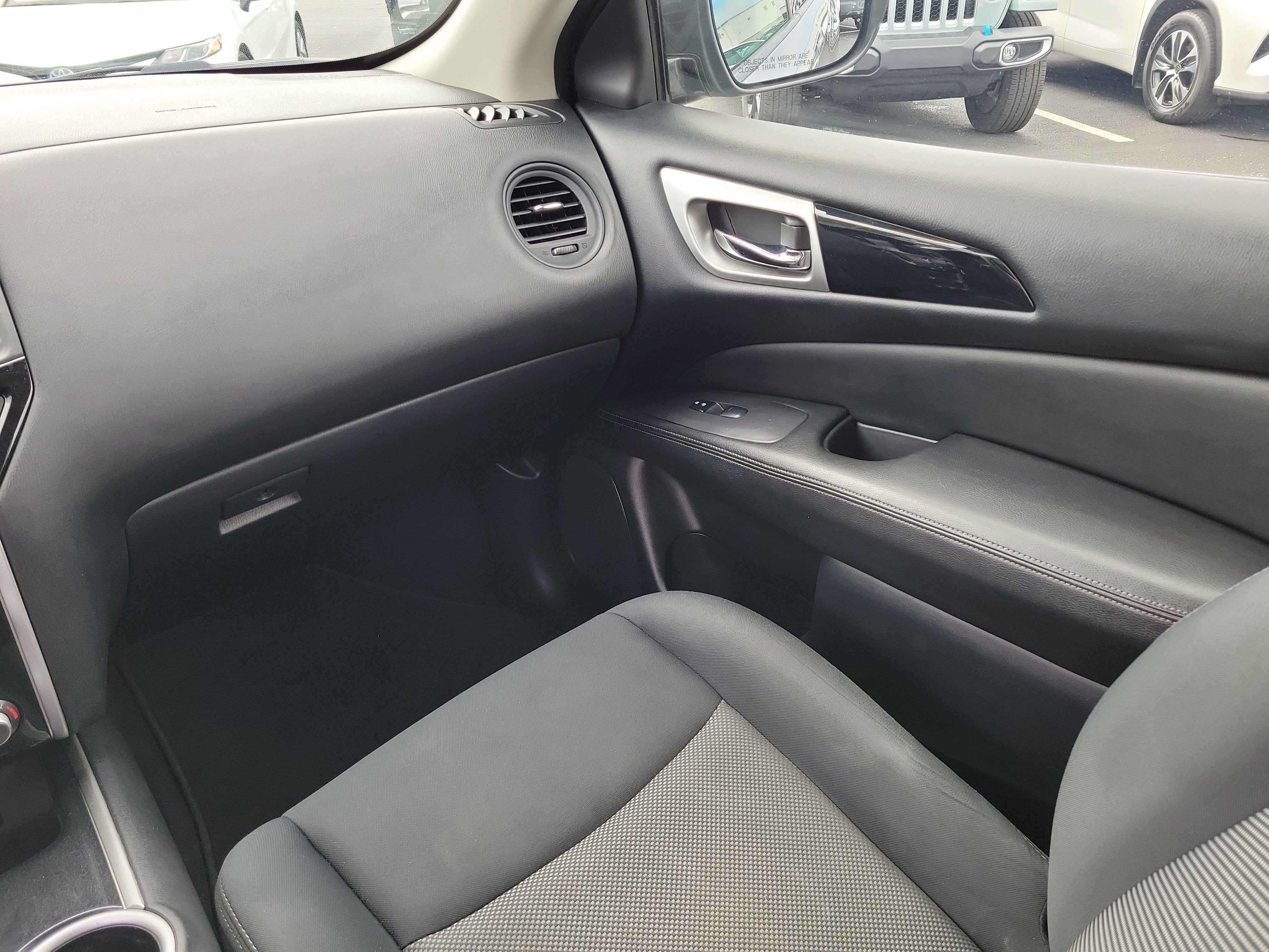 2018 Nissan Pathfinder S