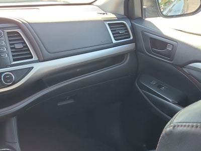 2017 Toyota Highlander LE