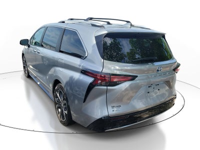 2025 Toyota Sienna Platinum