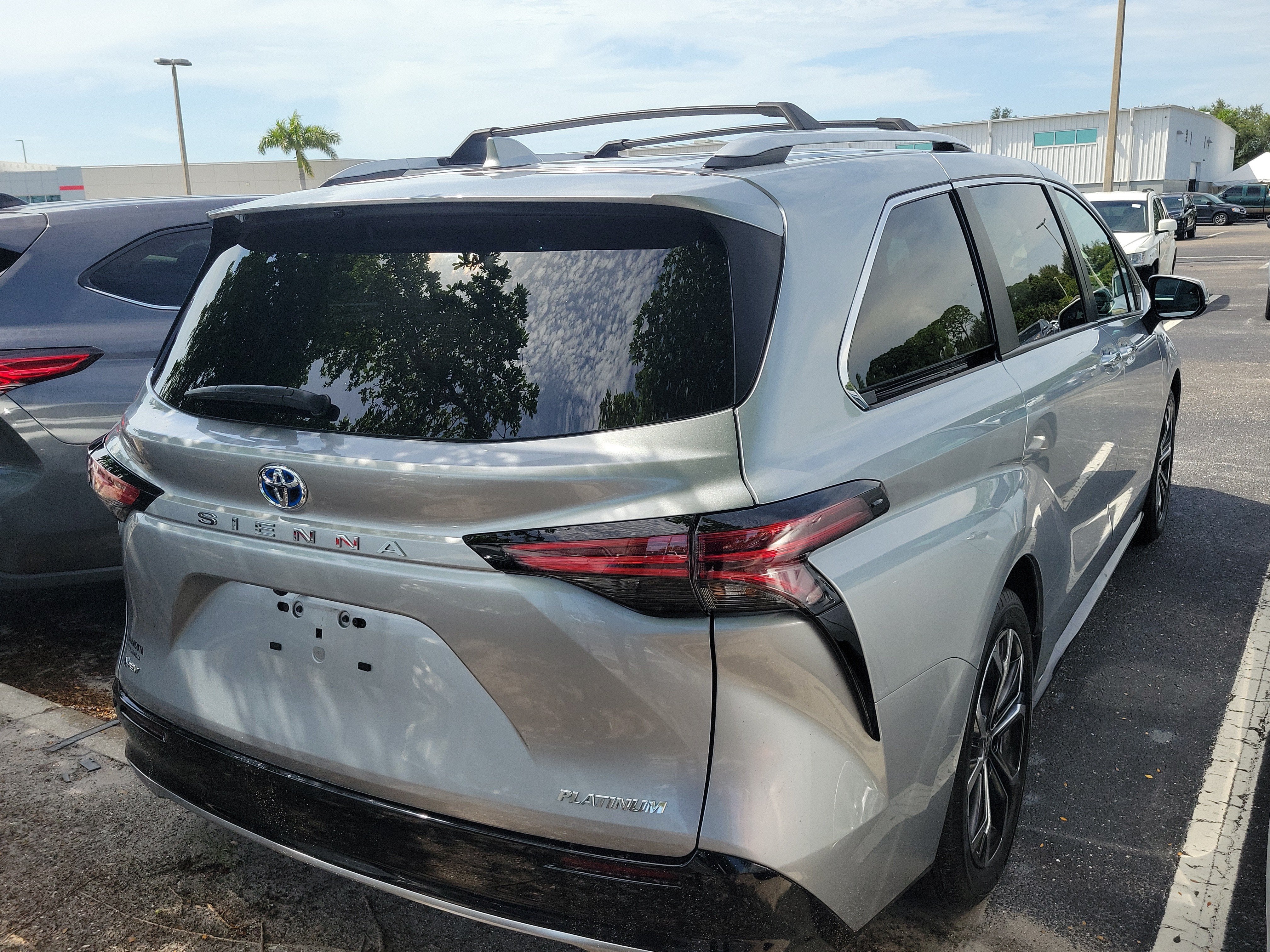 2025 Toyota Sienna Platinum