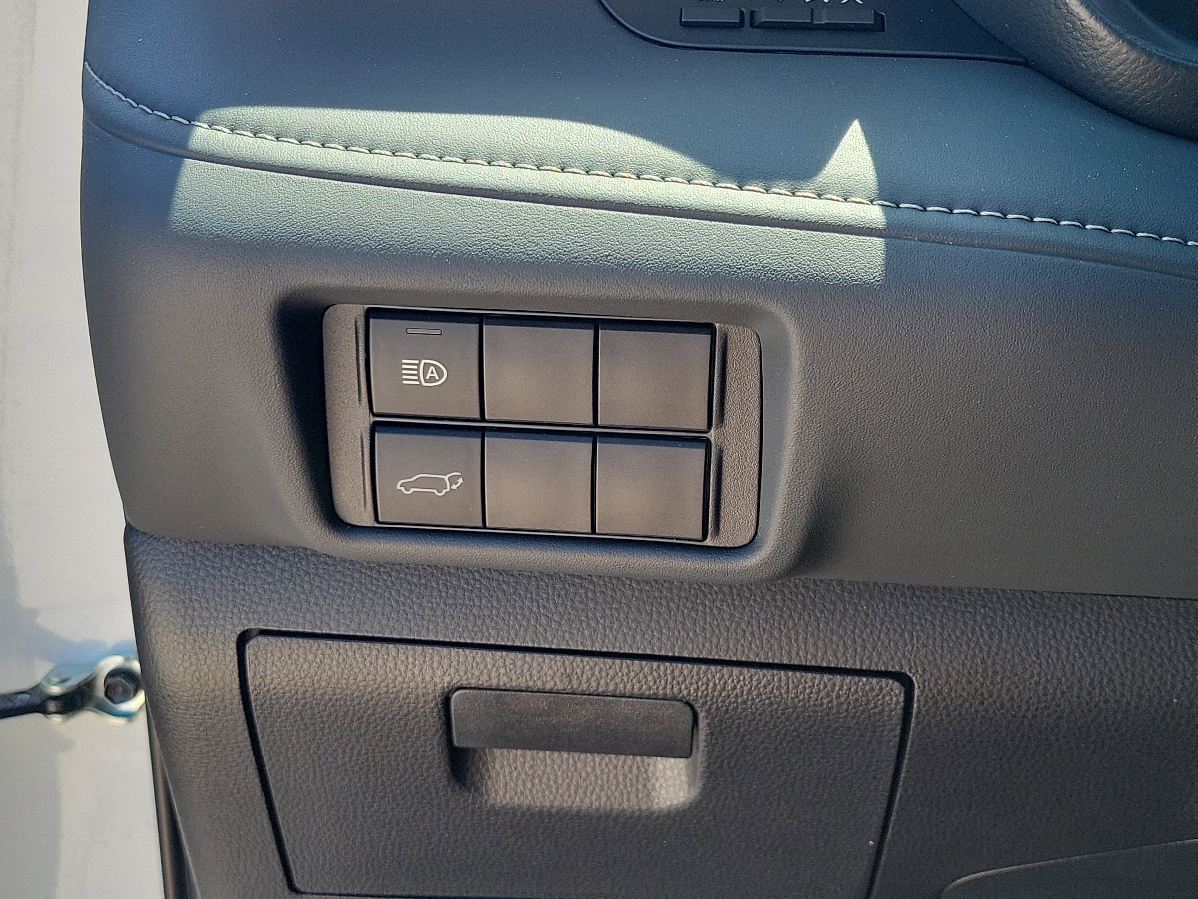 2025 Toyota Highlander Hybrid XLE