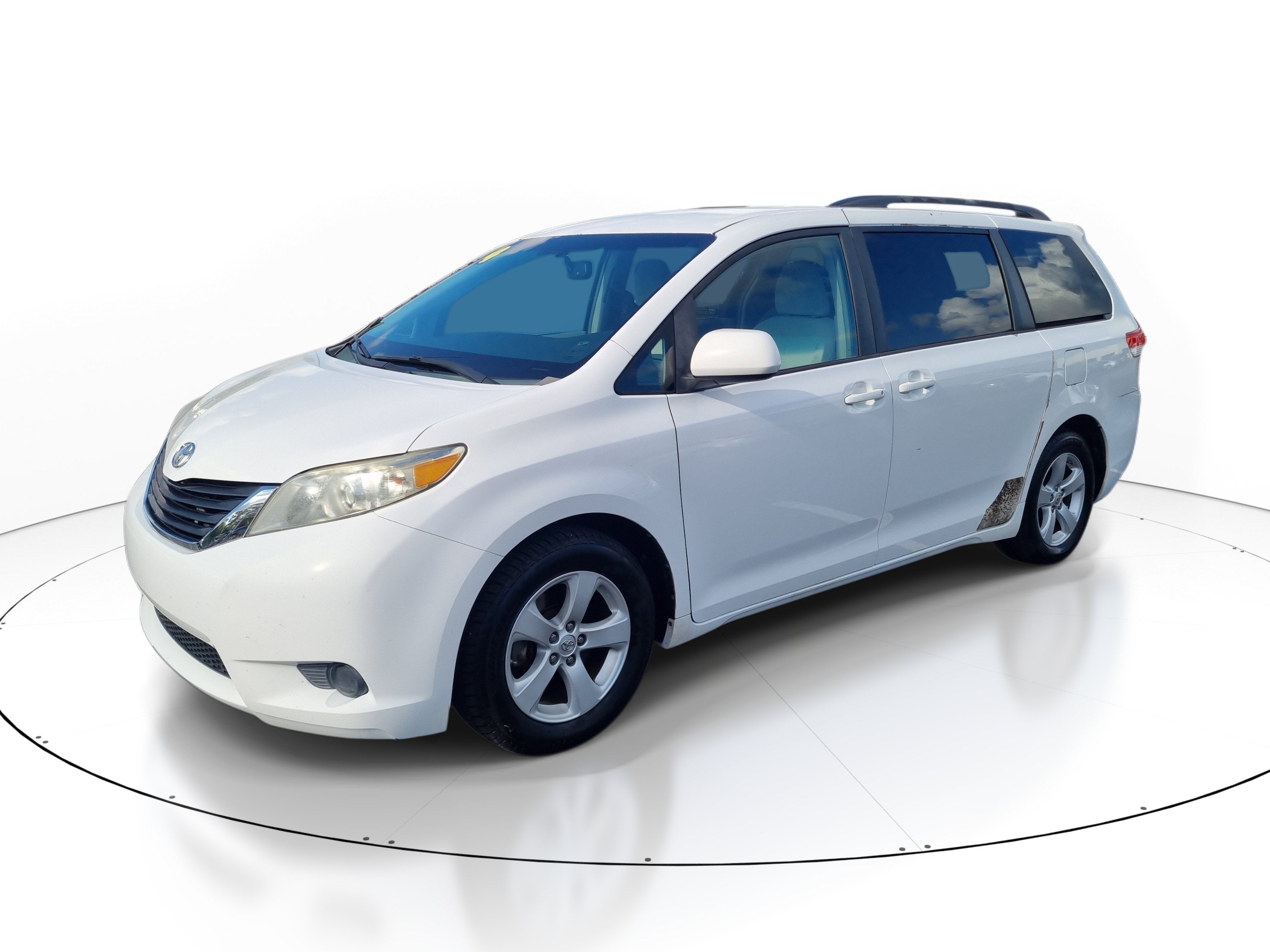 2014 Toyota Sienna LE